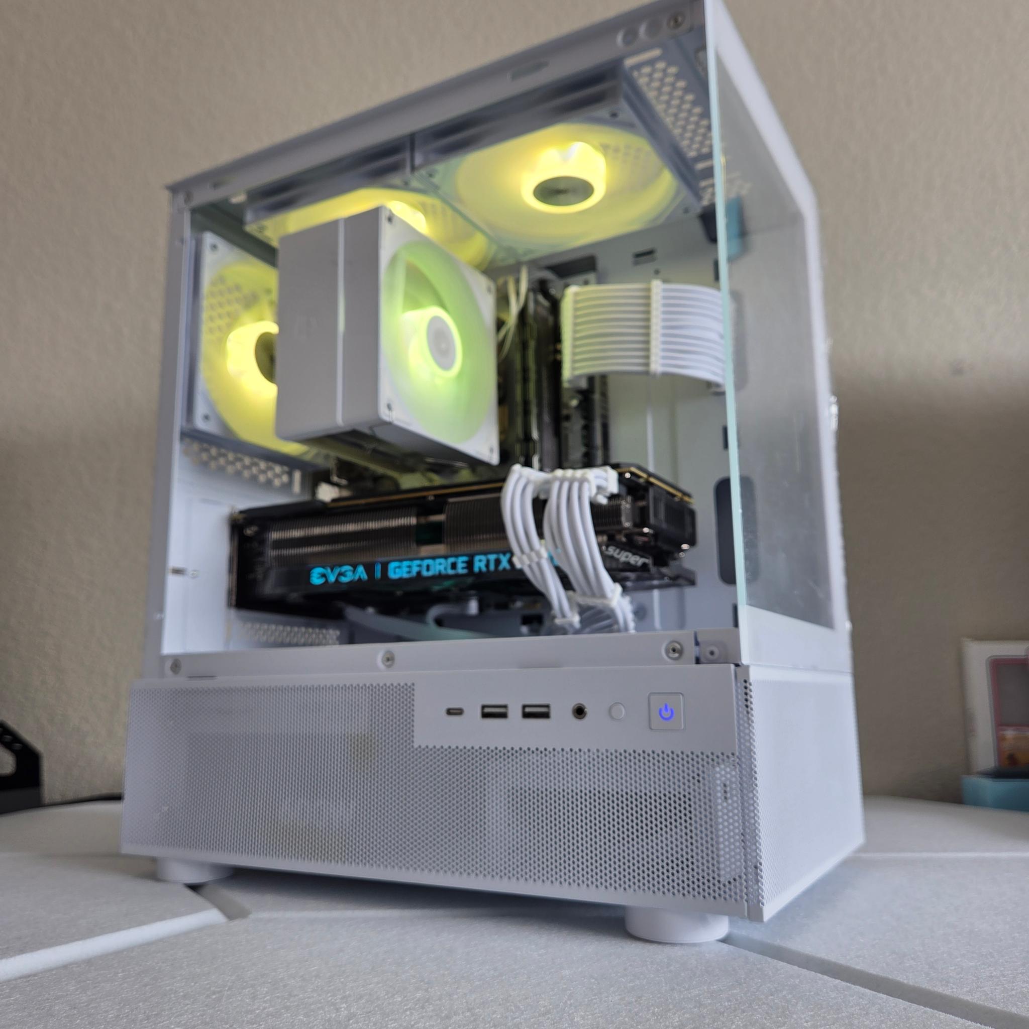 WINTER STORM – Ryzen 5 5500 / RTX 2080 super / 16GB RAM / 500GB NVMe SSD❄️⛄❄️/I/