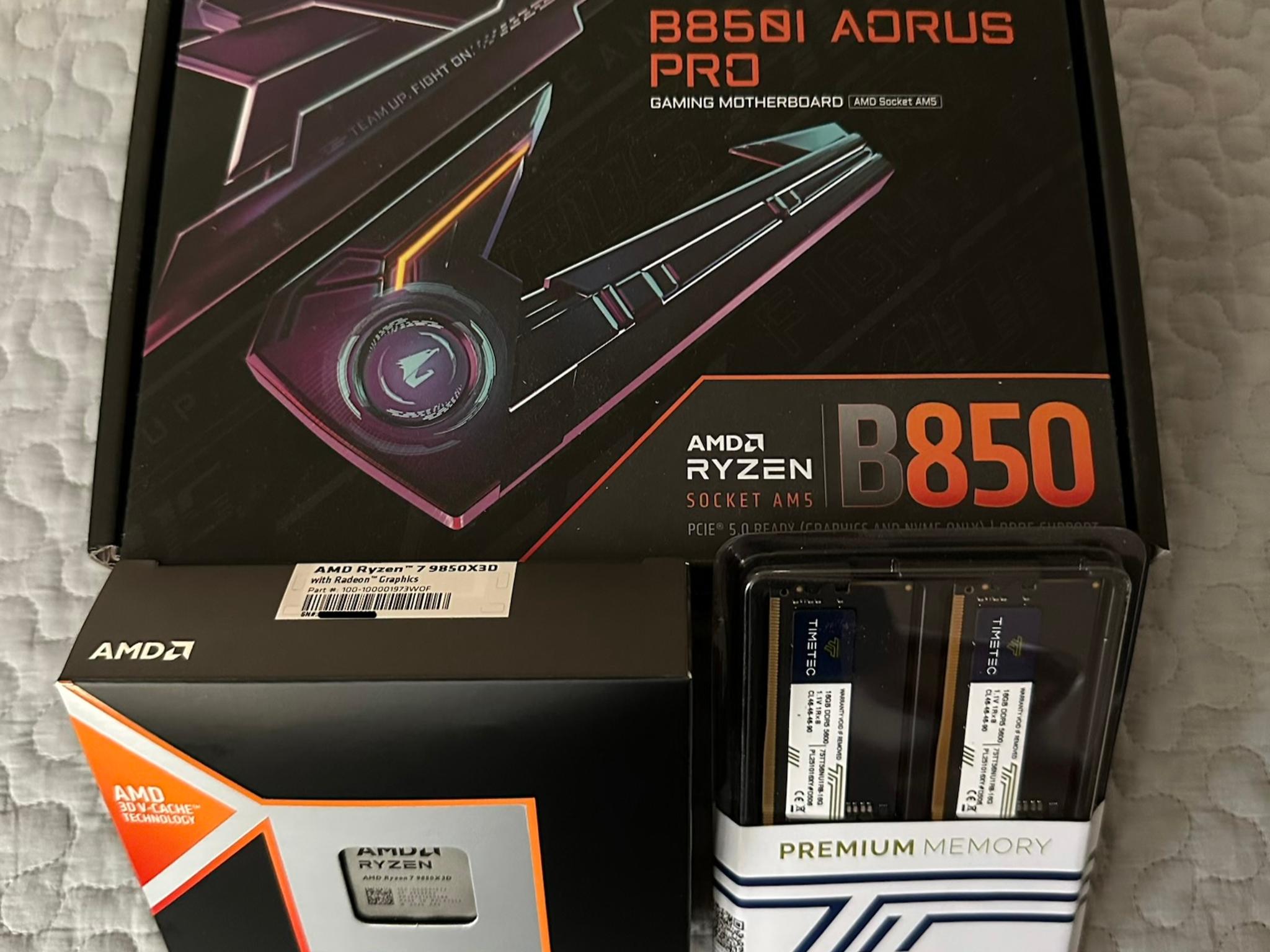 AMD Ryzen 7 9850X3D + AORUS PRO B850i Mini ITX + Timetec Premium 32GB DDR5 RAM