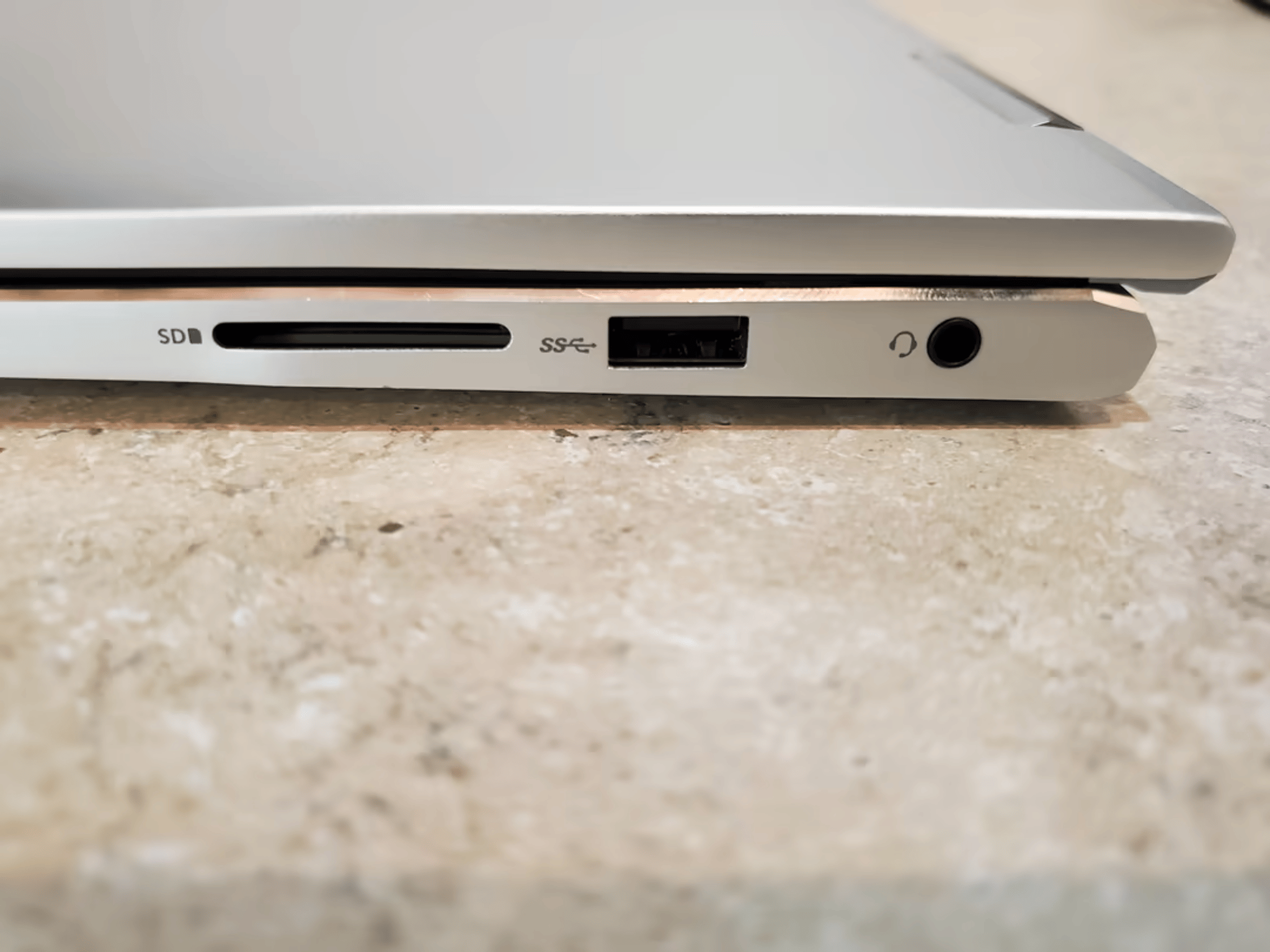 Dell Inspiron 7706 2n1 17 inch touch screen laptop