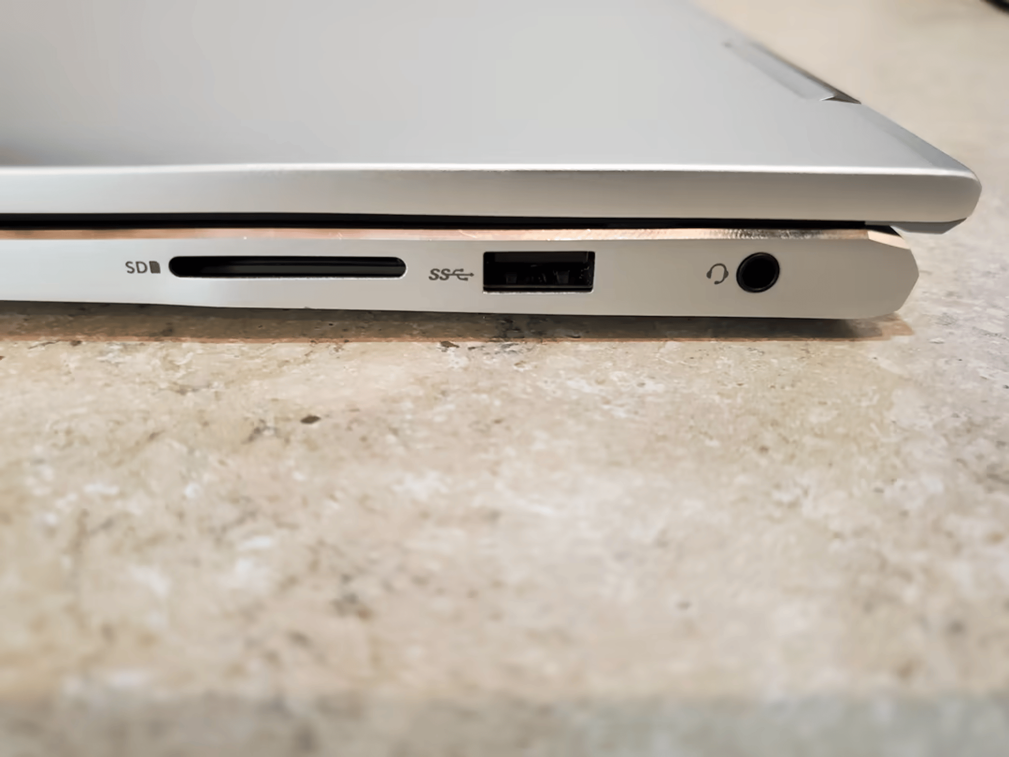 Dell Inspiron 7706 2n1 17 inch touch screen laptop