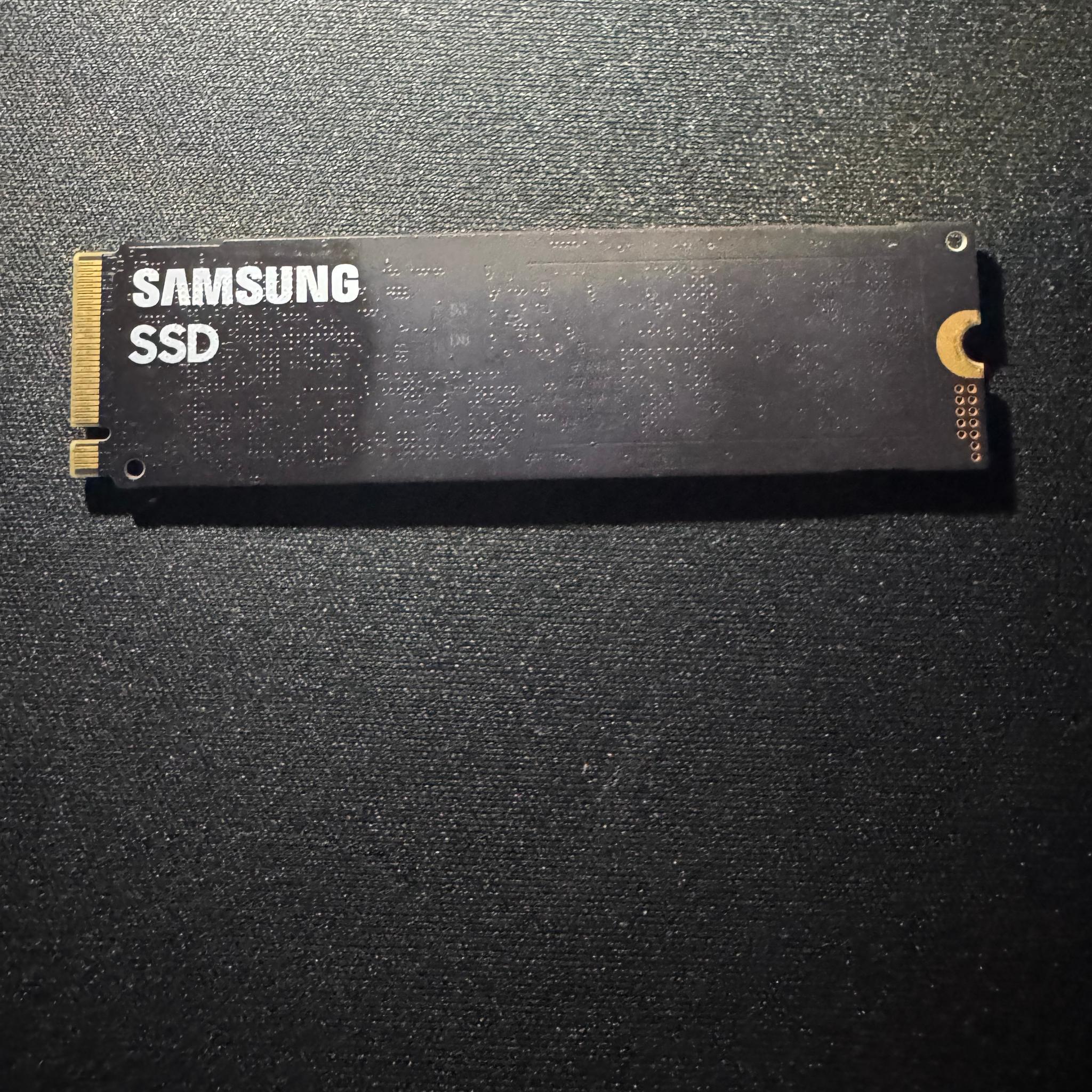 Samsung PM9A1 1TB NVMe PCIe Gen4x4 SSD
