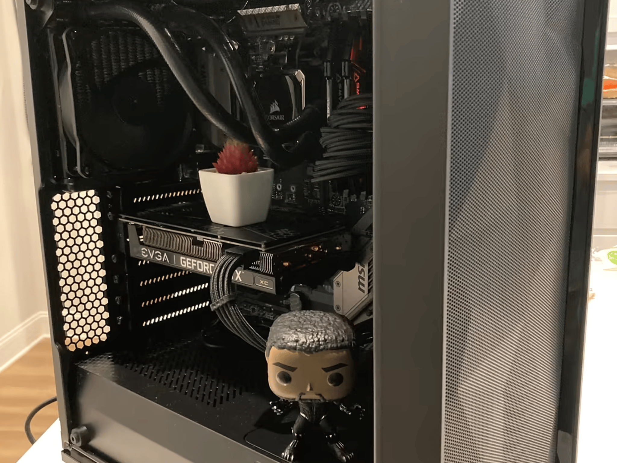 “The King” R5 3600, Rx 6600(Like Rtx 3060) Streaming and Gaming PC