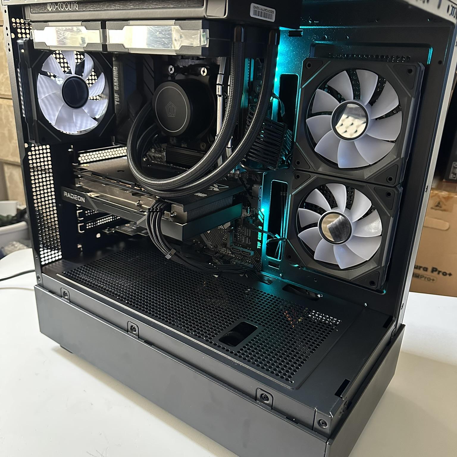 Gaming PC - Ryzen 7 2700X / RX 6600 XT / 512GB NVME / 16GB RAM