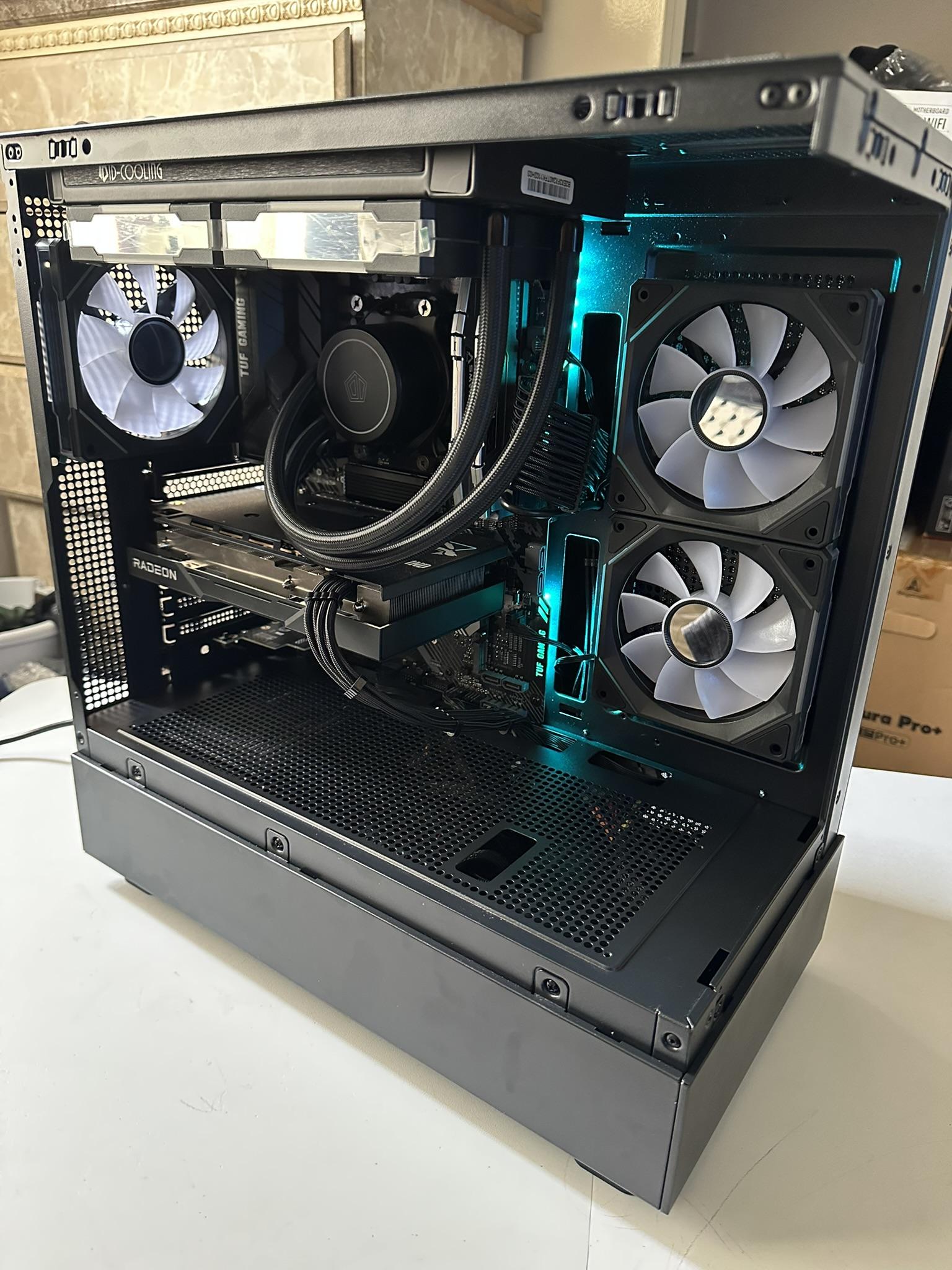 Gaming PC - Ryzen 7 2700X / RX 6600 XT / 512GB NVME / 16GB RAM