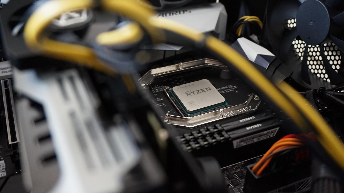 AMD Ryzen 7 1700X 8 Core CPU up to 3.8 GHz