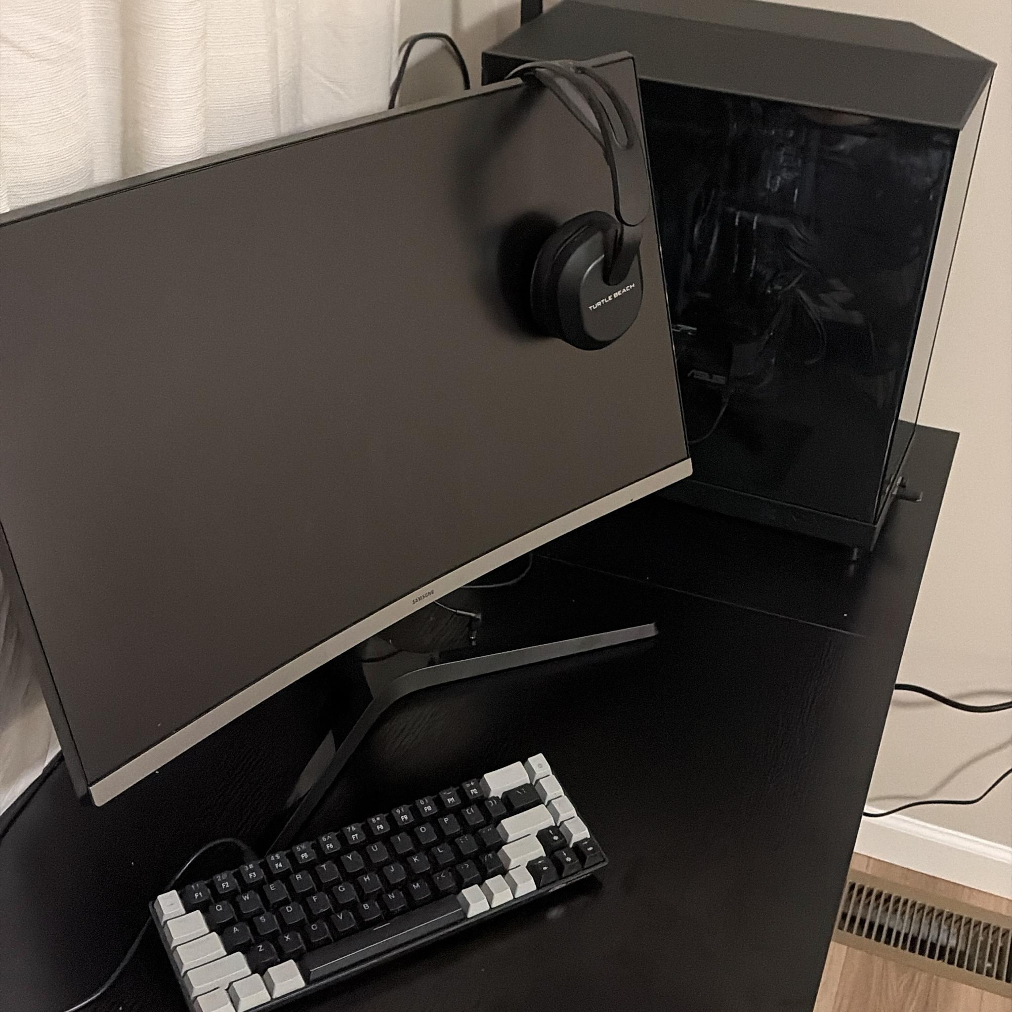 GeForce RTX 5070 Custom Gaming PC - Ryzen 7 7700X, 32GB RAM, 2TB NVMe SSD