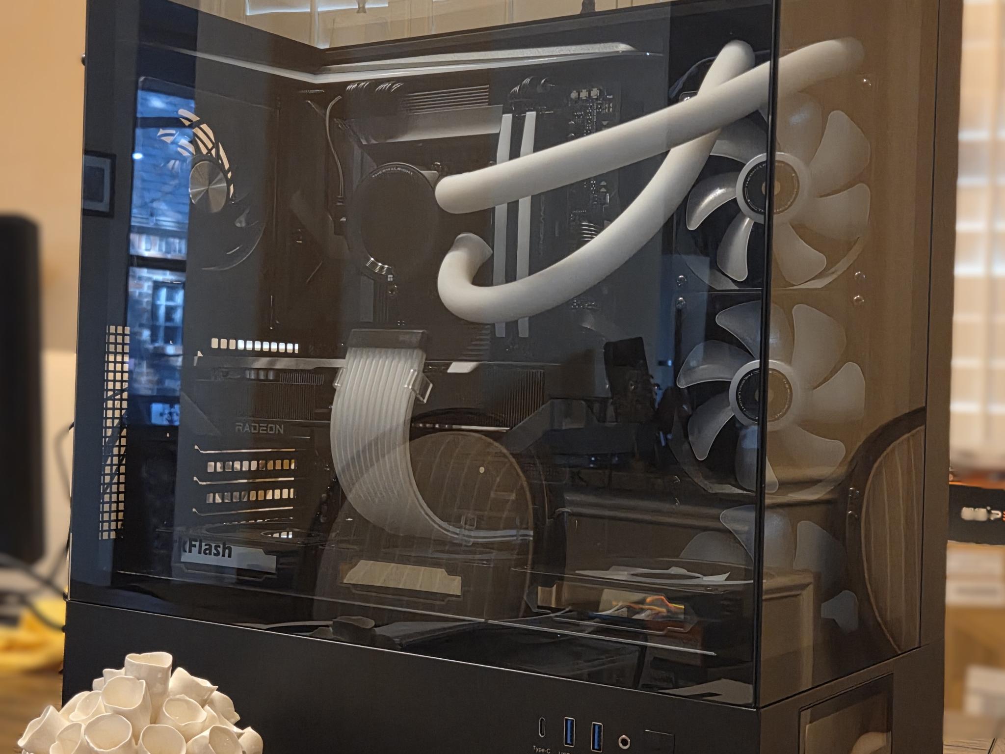 Morpheus! 🌟 | RX 9070 XT Gaming PC | Intel Core Ultra 7 265KF | 32GB DDR5 | 2TB NVMe | LCD Display