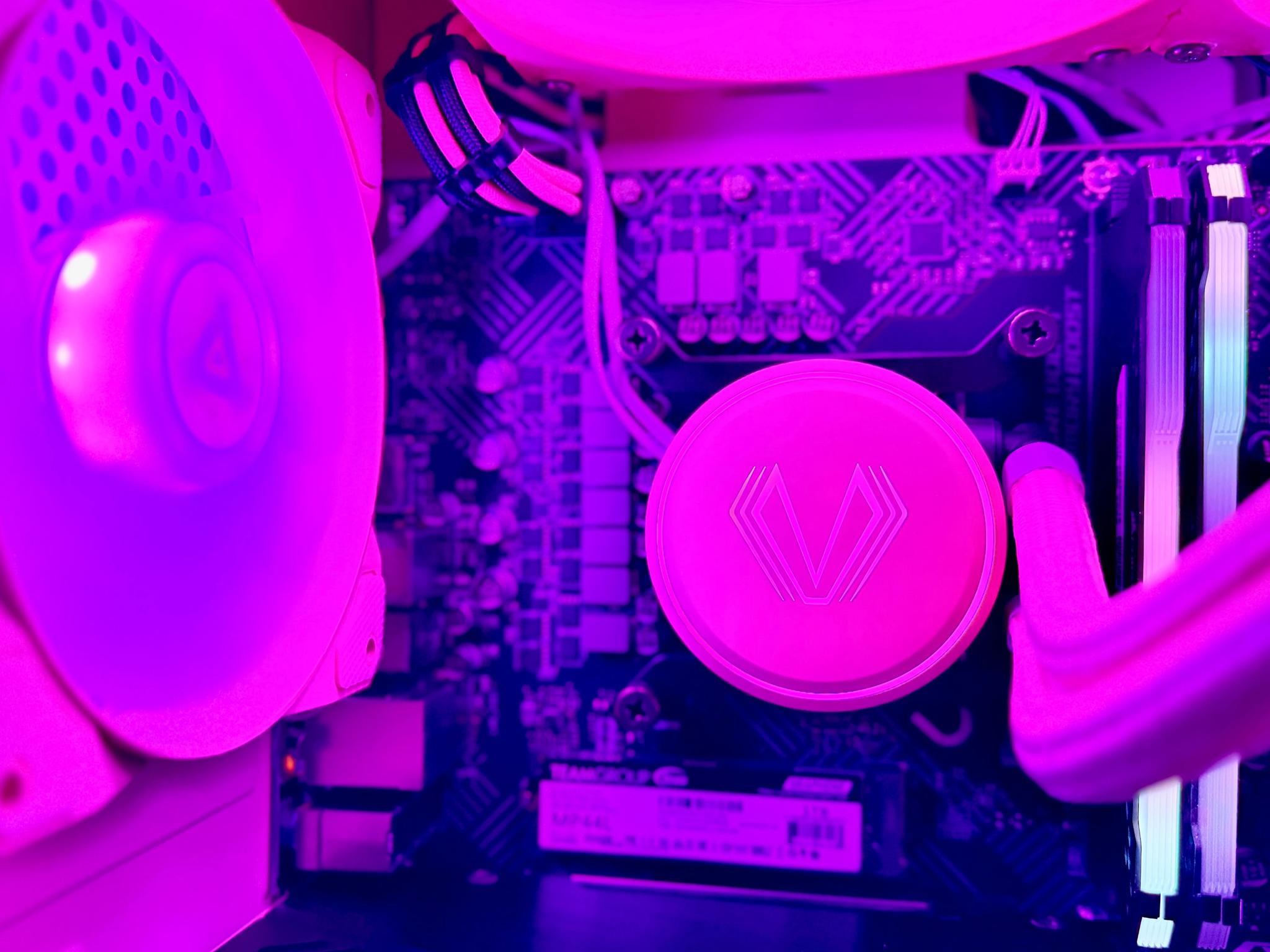 🥀 Rose 🥀 RTX 2060 / Intel Core i5-12400F / 1TB NVME / 16GB Ram DDR4 / 240 AIO / Windows 11 Pro