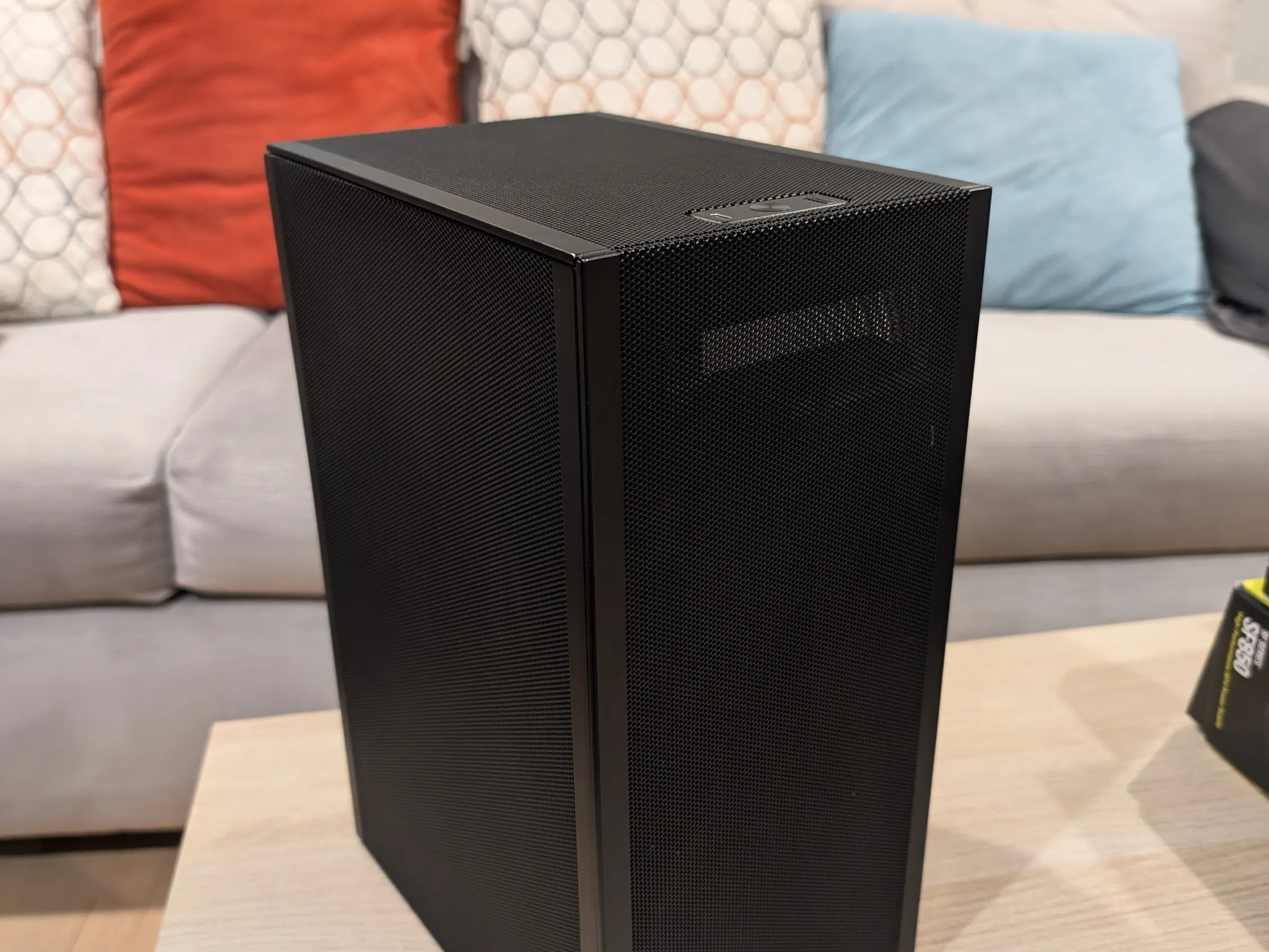 Mini-ITX SFF Ryzen 9 7950X, 64GB RAM 6000MHz , 850watt SFF PSU
