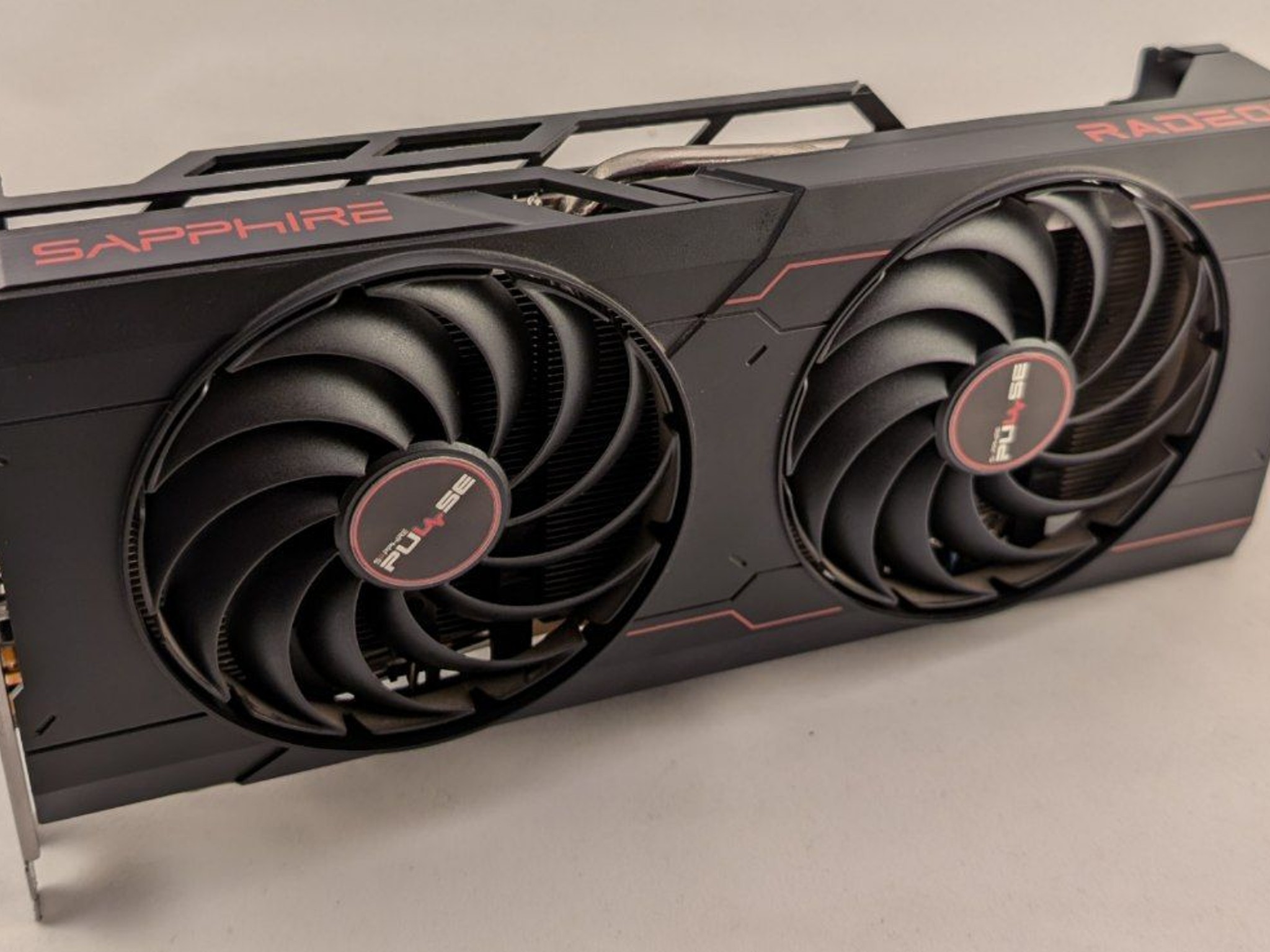 Sapphire Pulse AMD Radeon 6700XT 12GB