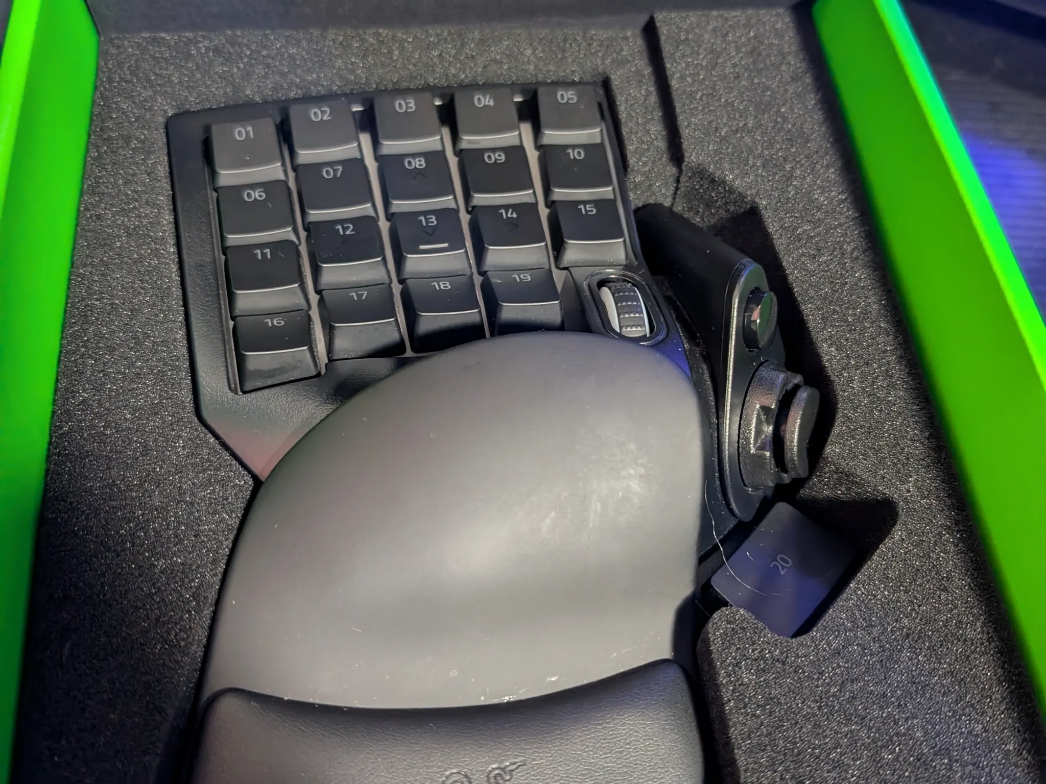 Razer Tartarus V2 Gaming Keypad - Black