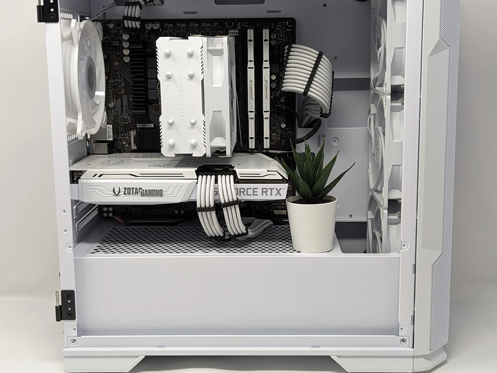 Glacier Legend | Nvidia RTX 3060 | Intel i3-13100f | 16gb RAM | MSI M461 1TB Gen 4 NVMe SSD