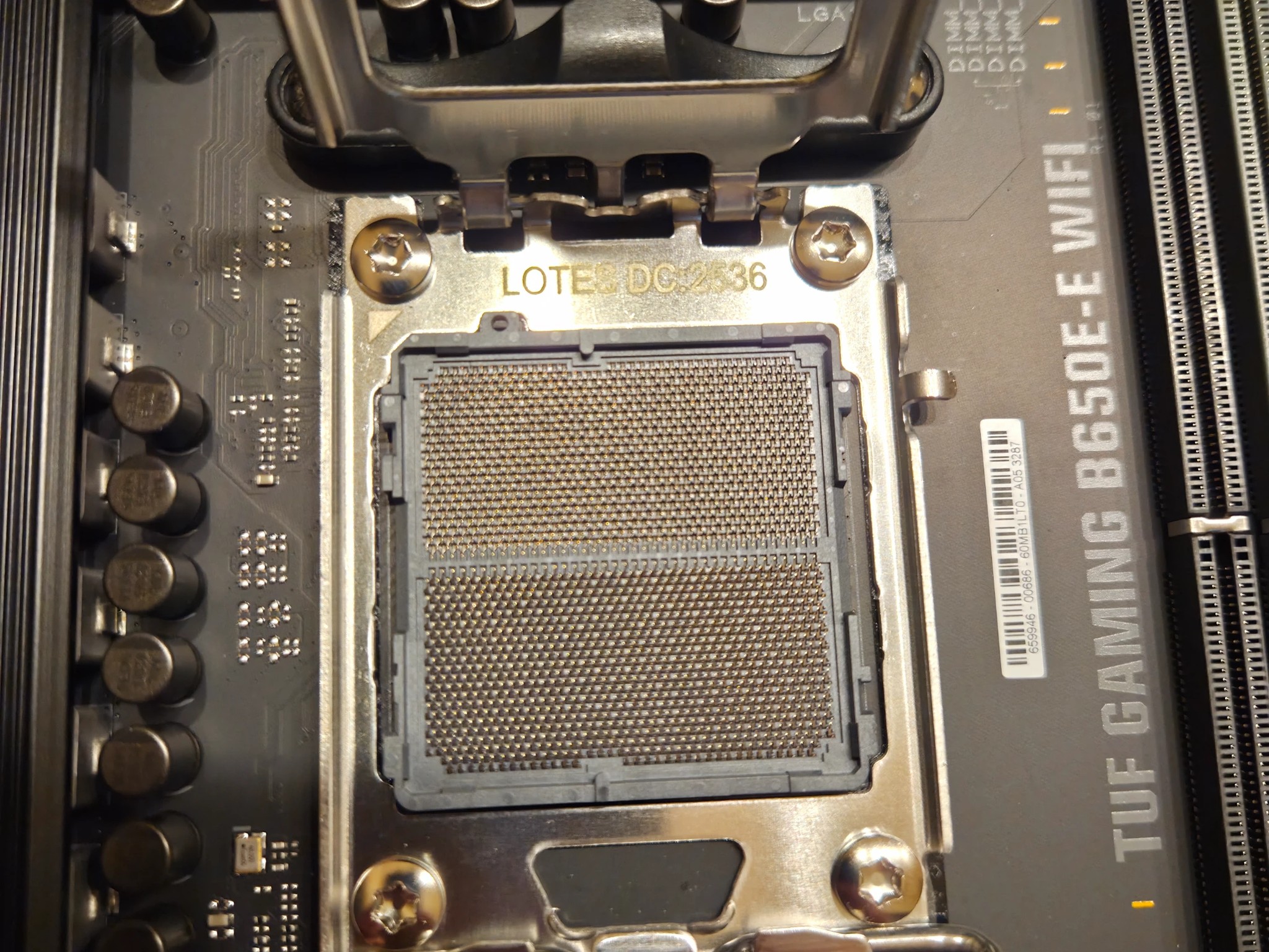 ASUS Tuf Gaming B650E-E Wifi! AM5 PCIe 5.0 Motherboard!