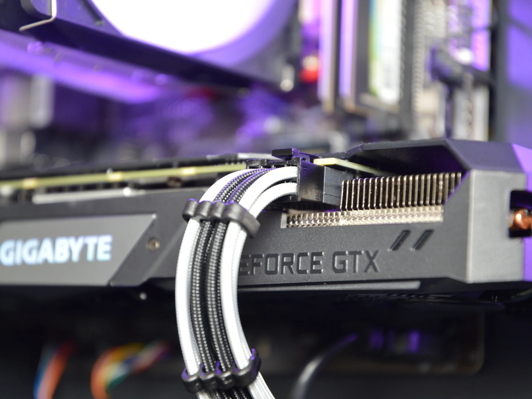 🐝🐝| GTX 1660 SUPER 6GB | RYZEN 5 3600 | 16GB DDR4 RAM | 1TB NVME SSD | Bee Sting 3.0 |