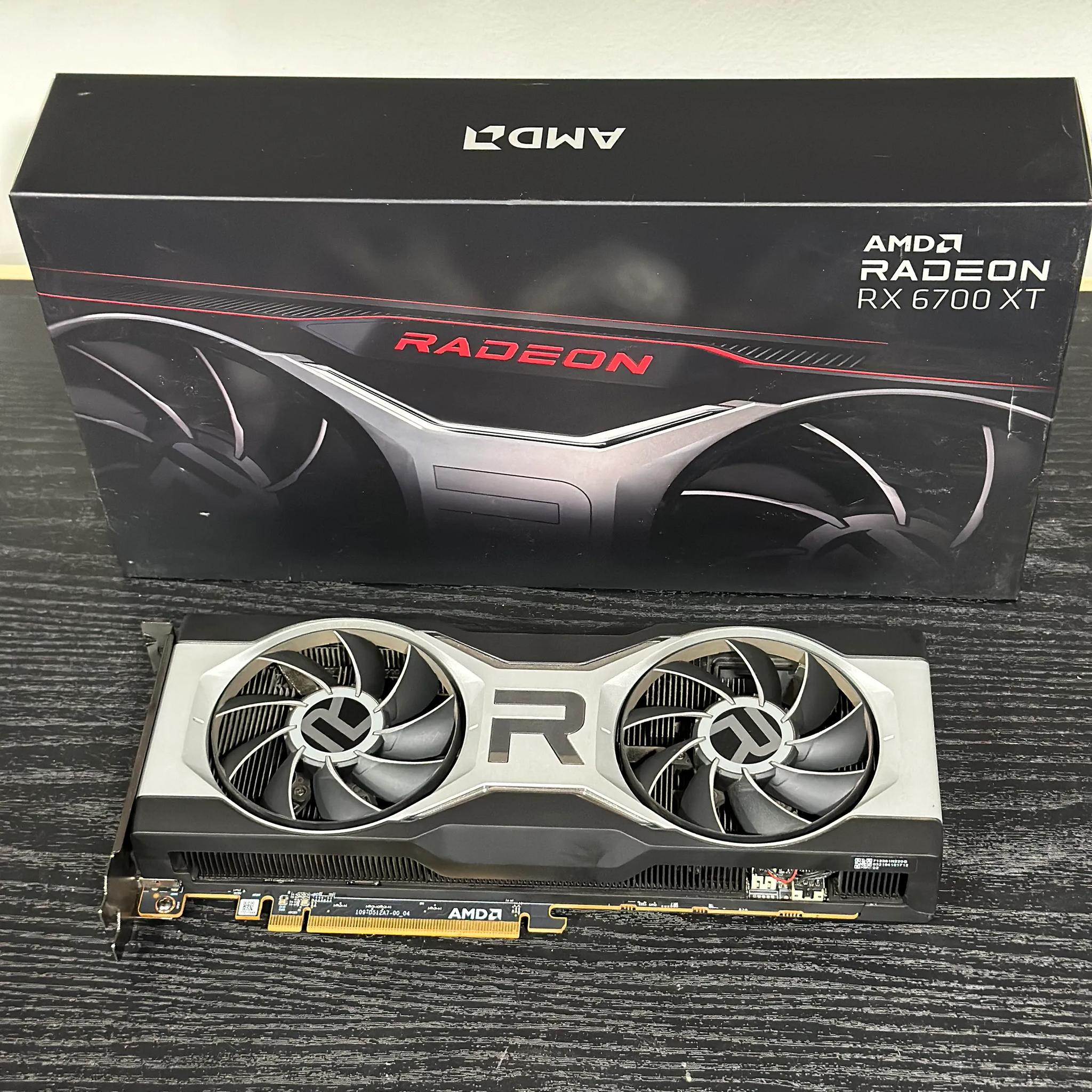 AMD Radeon RX 6700 xt -12 GB GDDR6 - pCie 4.0 Graphics Card