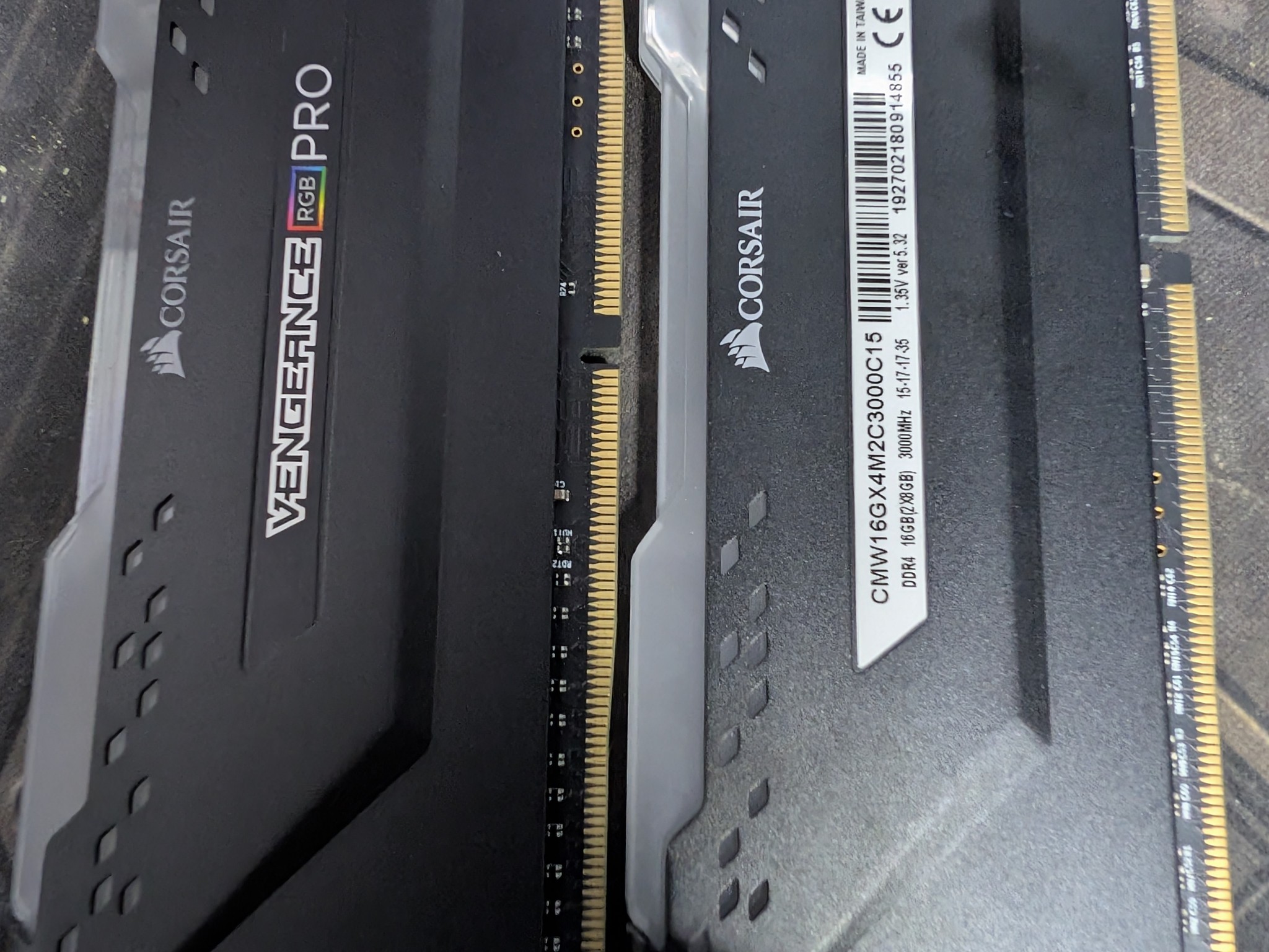 Corsair vengeance rgb PRO 16gb ram