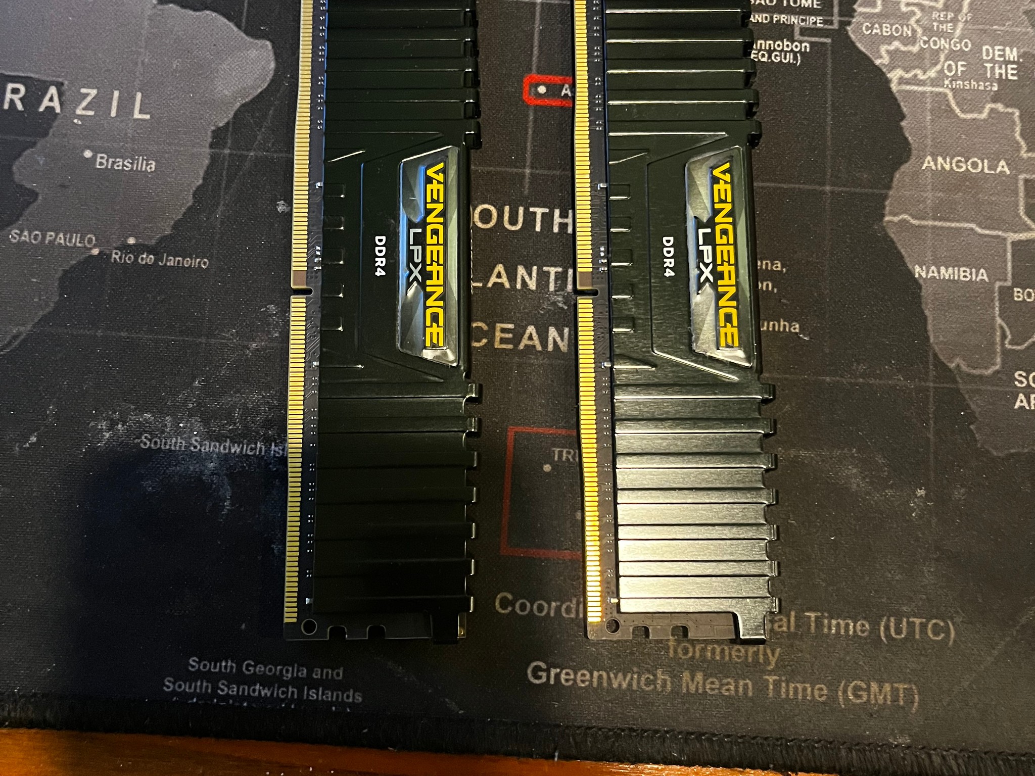 Corsair VENGEANCE 2x16 DDr4