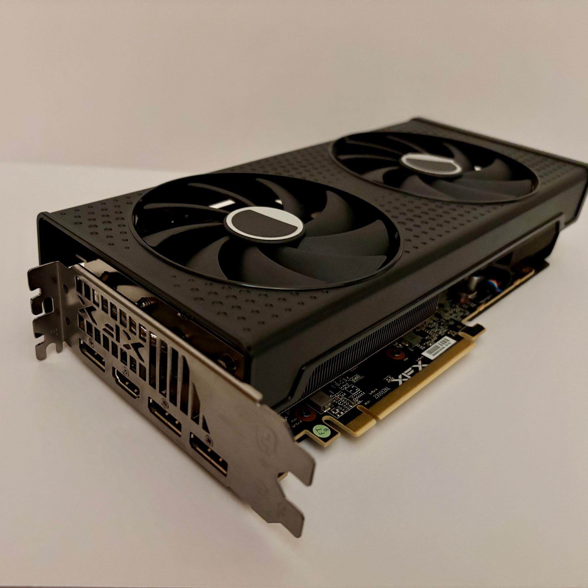 XFX Speedster SWFT 210 Radeon RX 7600 XT