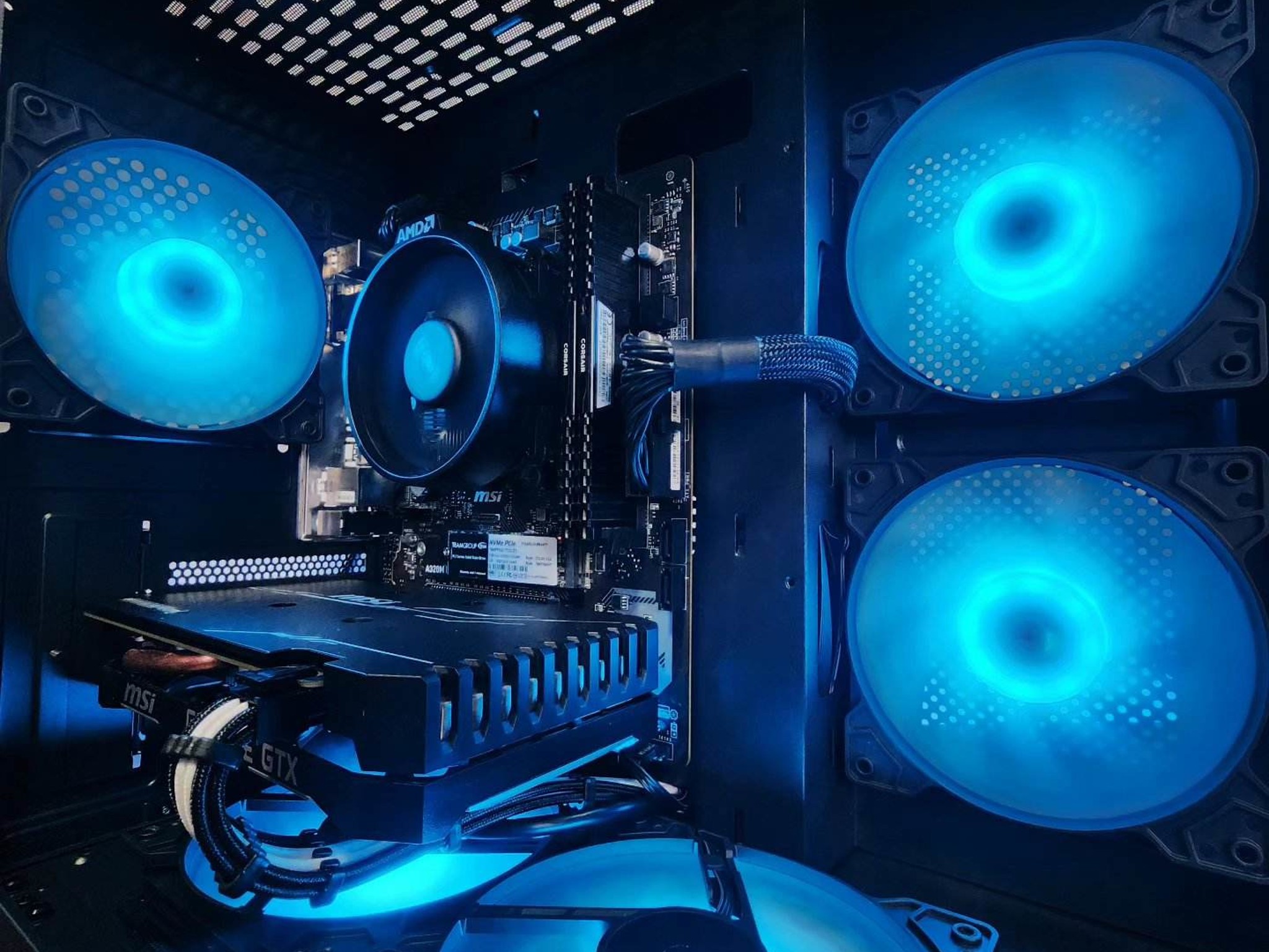 💙🖤💙 GTX 1660 Super // Ryzen 3 4100 // 16GB 3600MHz // 500GB NVMe Gen 4