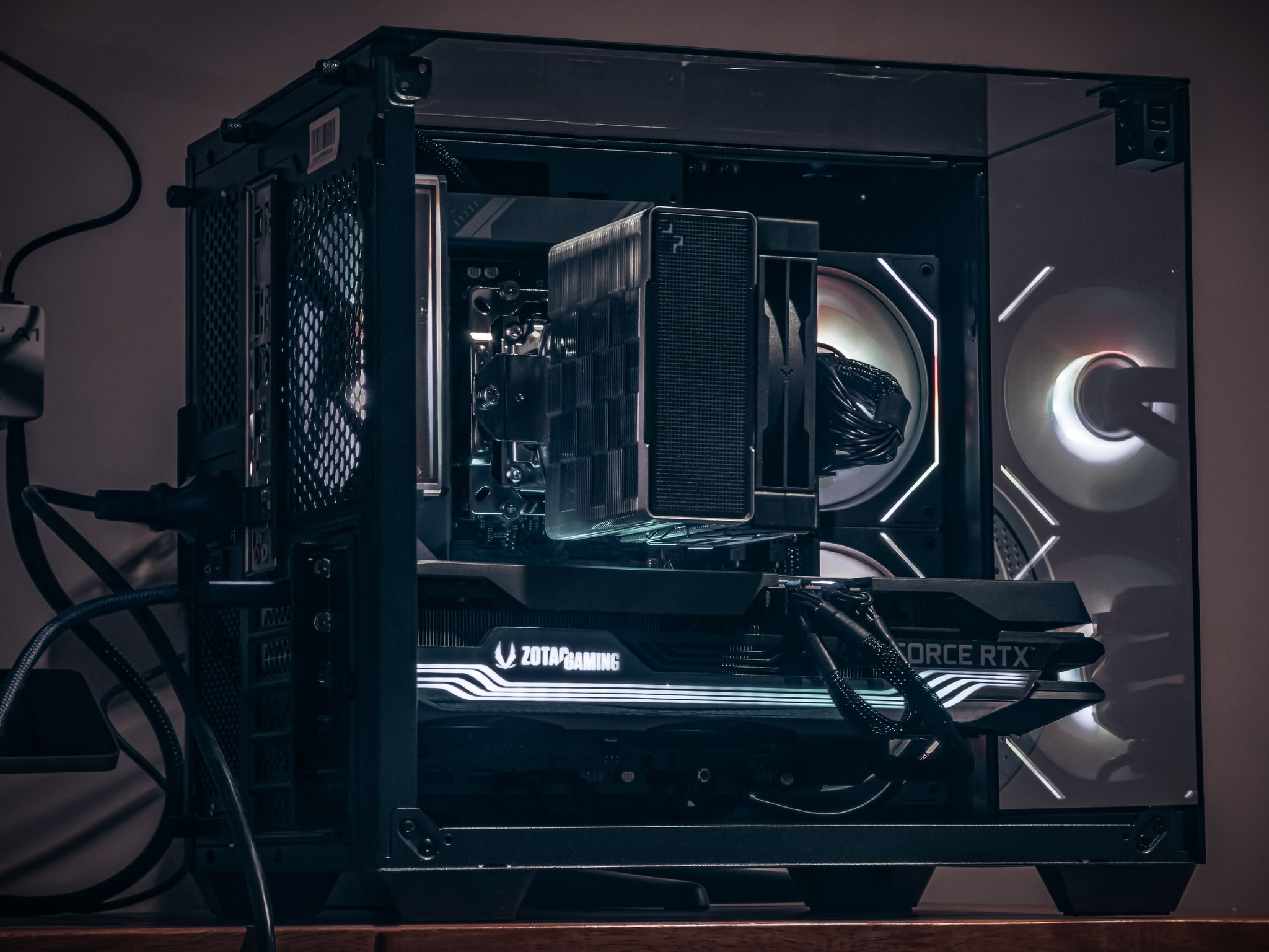 🔥 Ryzen 9 7950X | RTX 3080 Ti AMP Holo | 64GB DDR5 | RGB Fishtank Build 🔥