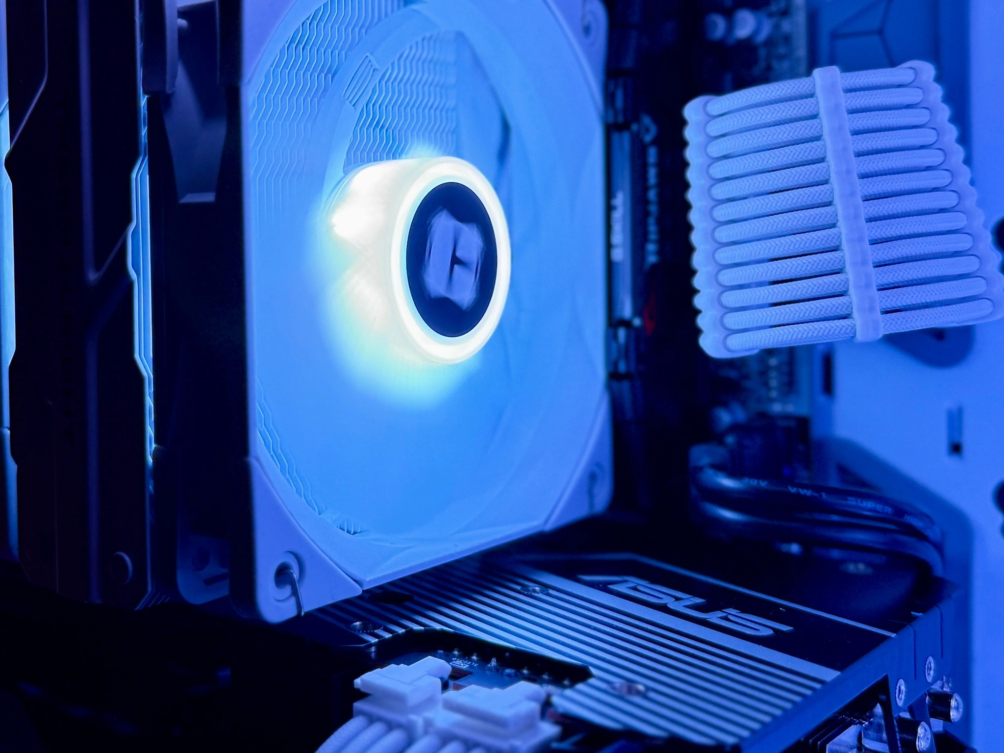 👻 Phantom 👻 AMD RX 6700 XT / AMD R5 3600 / 1TB NVME / 16GB Ram / AIR Cooled / Windows 11 Pro