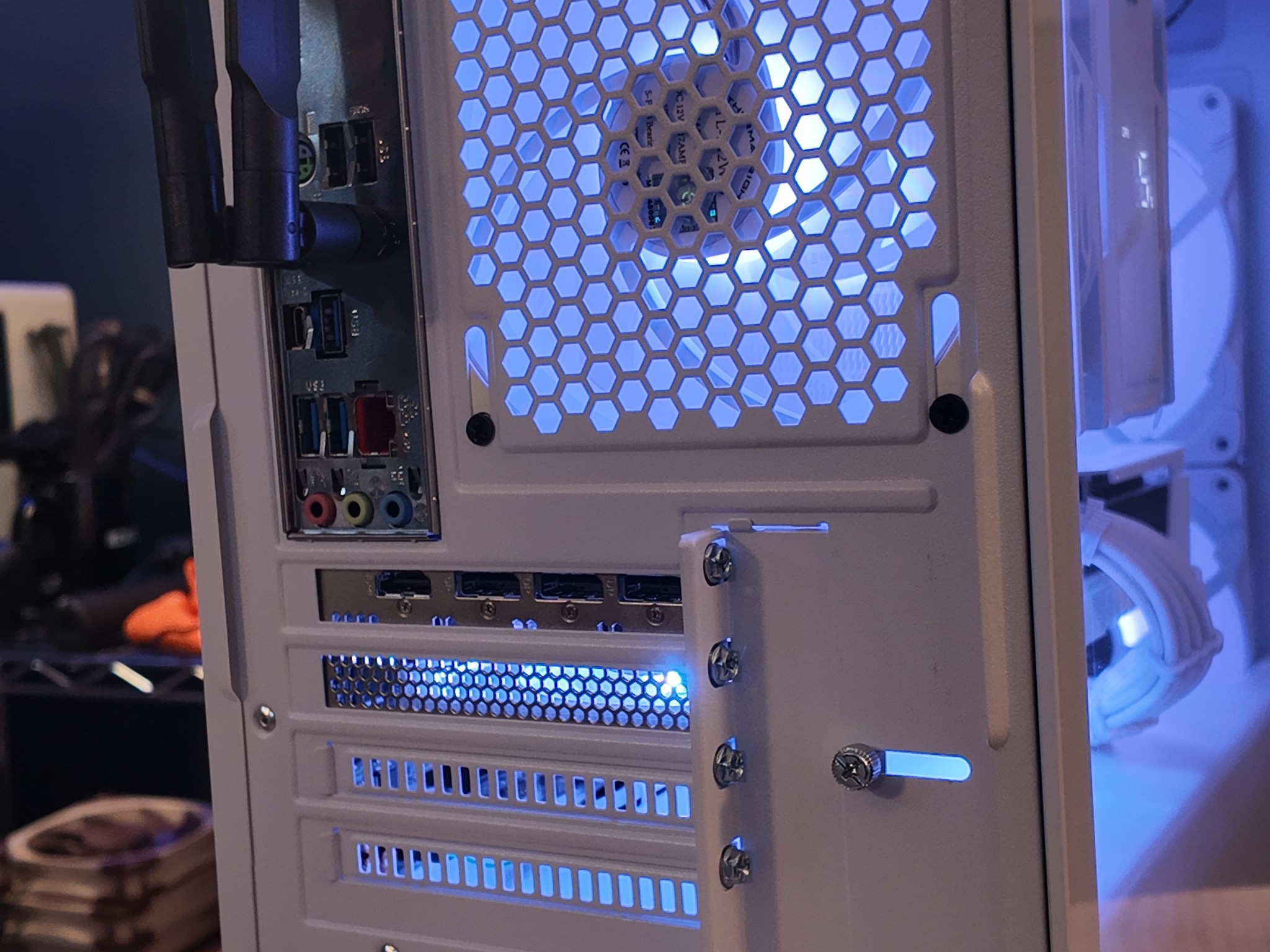 Ryzen 7600| Intel B580 12GB| 32GB G.SKILL| 1TB Gen4 M.2| WIFI & BT| Windows11|Gaming/Streaming PC