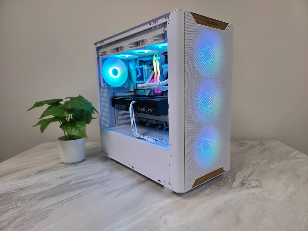 1440p / Light 4k Gaming PC Computer (7800X3D, RTX 5070 TI, 32 GB DDR5 ...