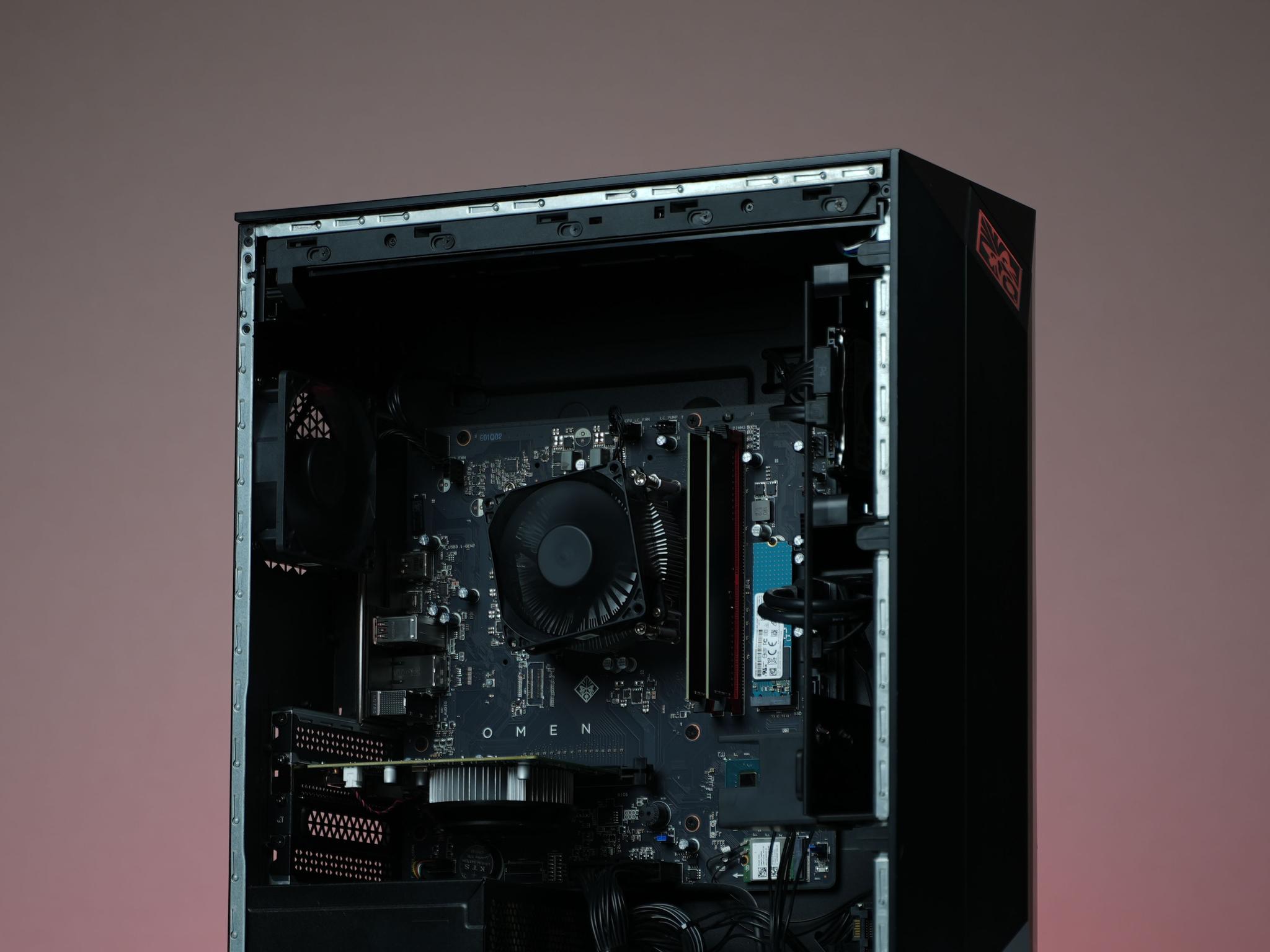 “Omenform 2” GTX 1650 Intel Core i5 8600 16GB .8TB Windows 11 Gaming PC Powerhouse