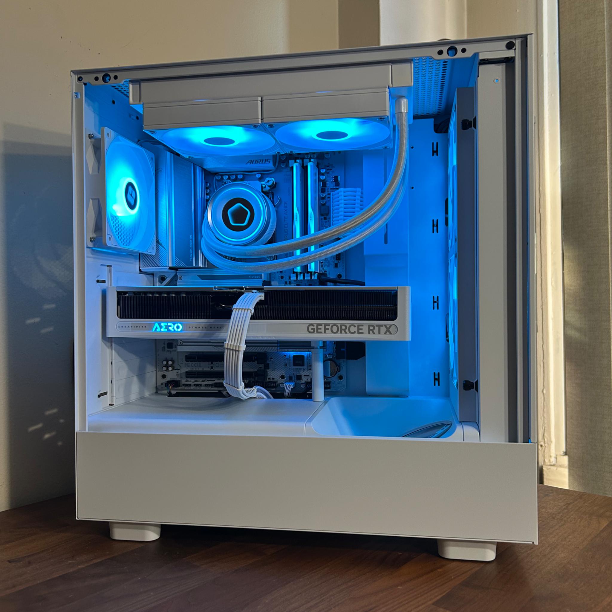 *FREE GAME* RTX 5070 12GB | Ryzen 7 7700X | 32GB DDR5 6000MT/s | 2TB NVMe | The Sentinel RTX