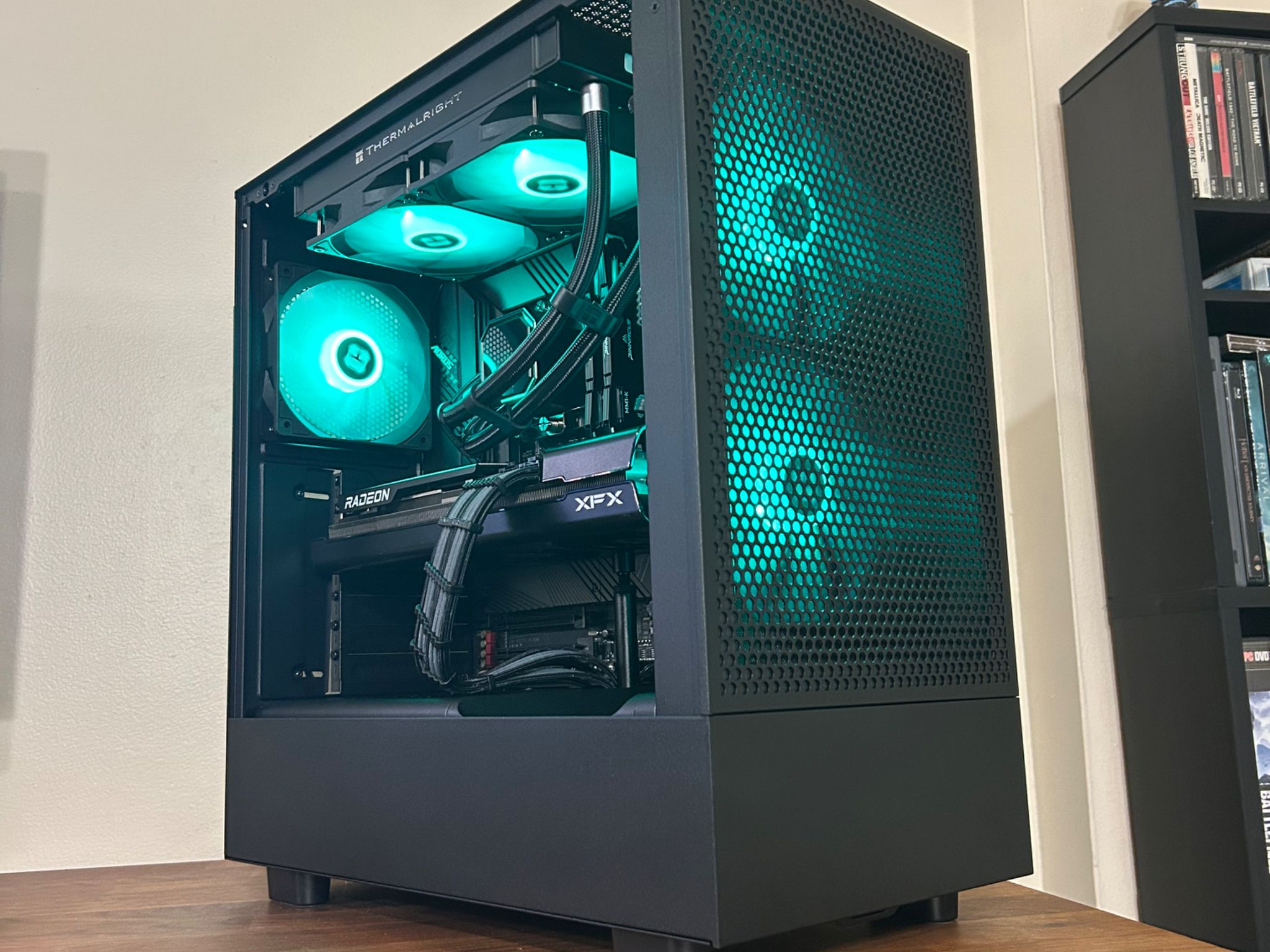 RX 7700XT 12GB | Intel i5 12600K | 32GB DDR4 | 1TB SSD | The Operator RX
