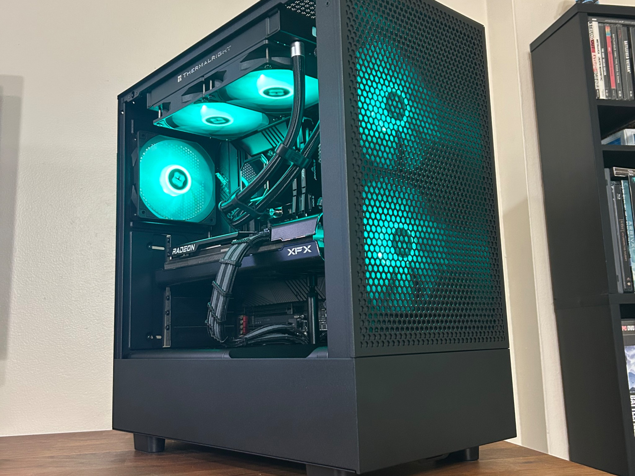RX 7700XT 12GB | Intel i5 12600K | 32GB DDR4 | 1TB SSD | The Operator RX