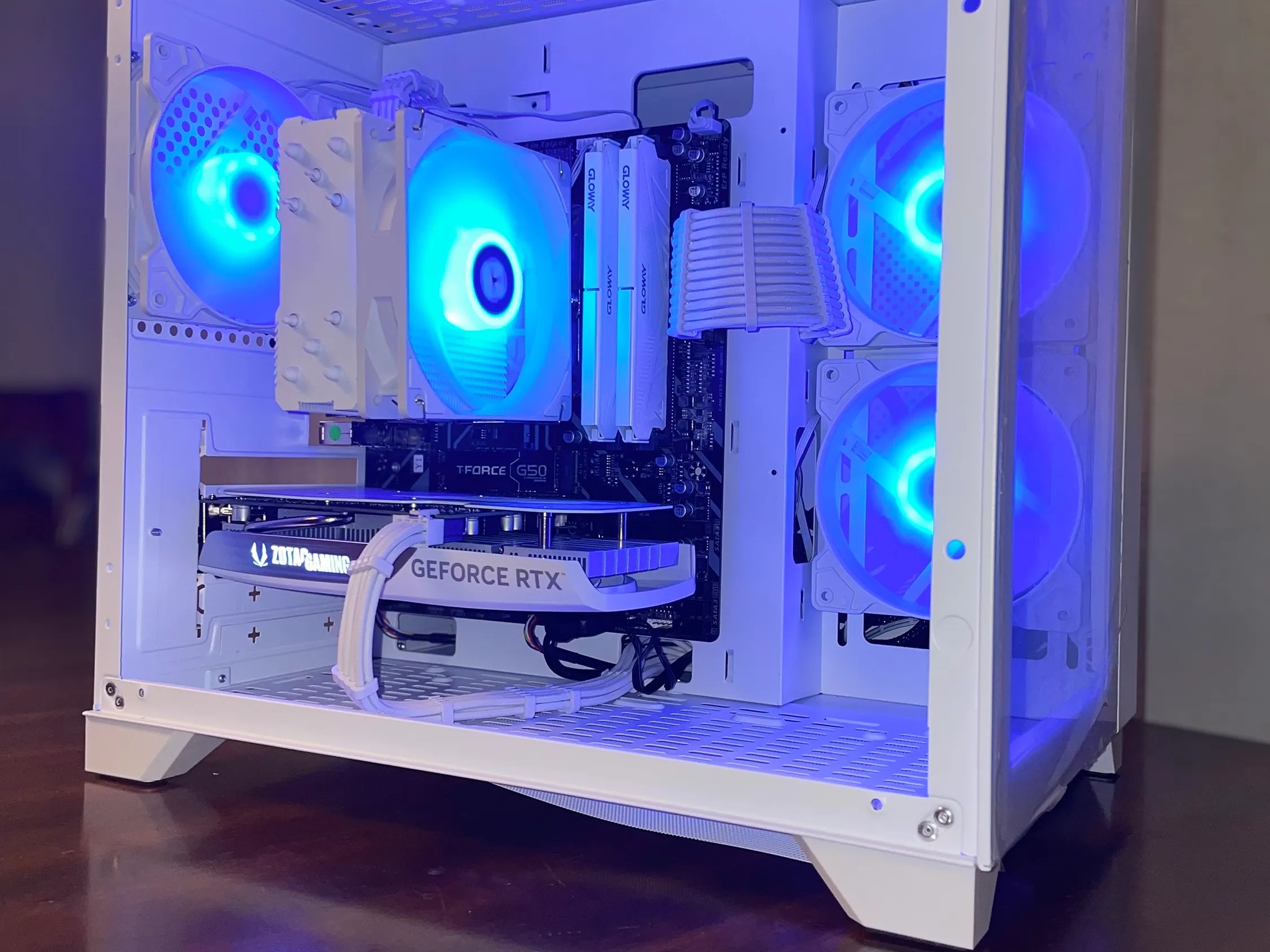❄️| RTX 4060 | Ryzen 7 3700x | 32GB | 1 TB NVMe | 1080p Gaming PC | ❄️