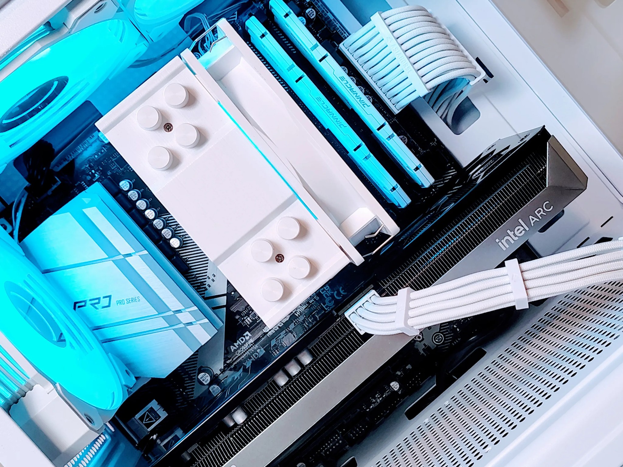 💸$250 off💸Ryzen 7 5800X, ARC B580, 32GB RAM, 1TB SSD Gaming PC 1440p - GLACIAL