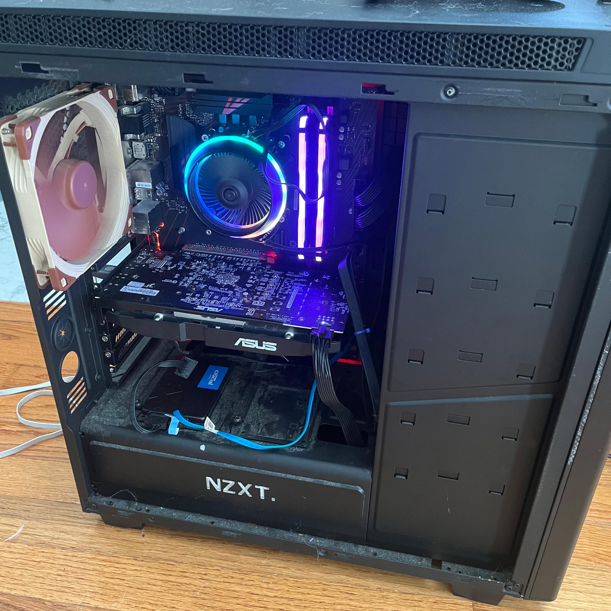 Custom Gaming PC 1080P Intel Core I7-9700 RX580