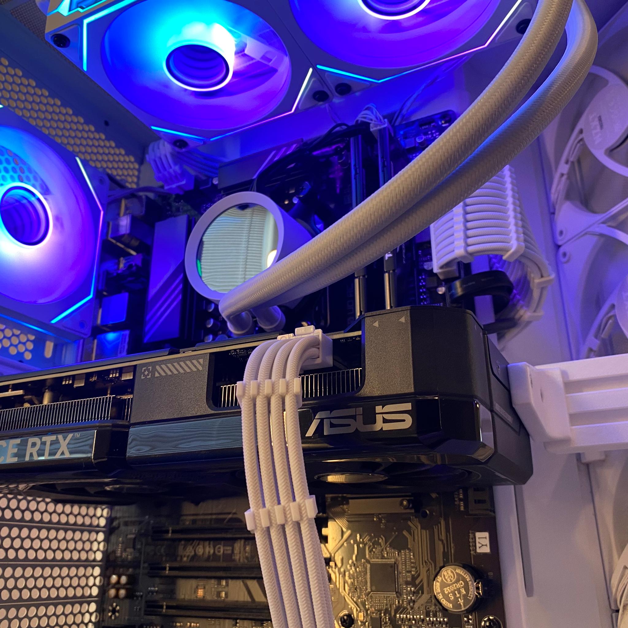 White NZXT Gaming PC | RTX 4070 12GB | Ryzen 5 7600X | 16GB DDR5 | 1TB NVMe | LCD AIO | RGB