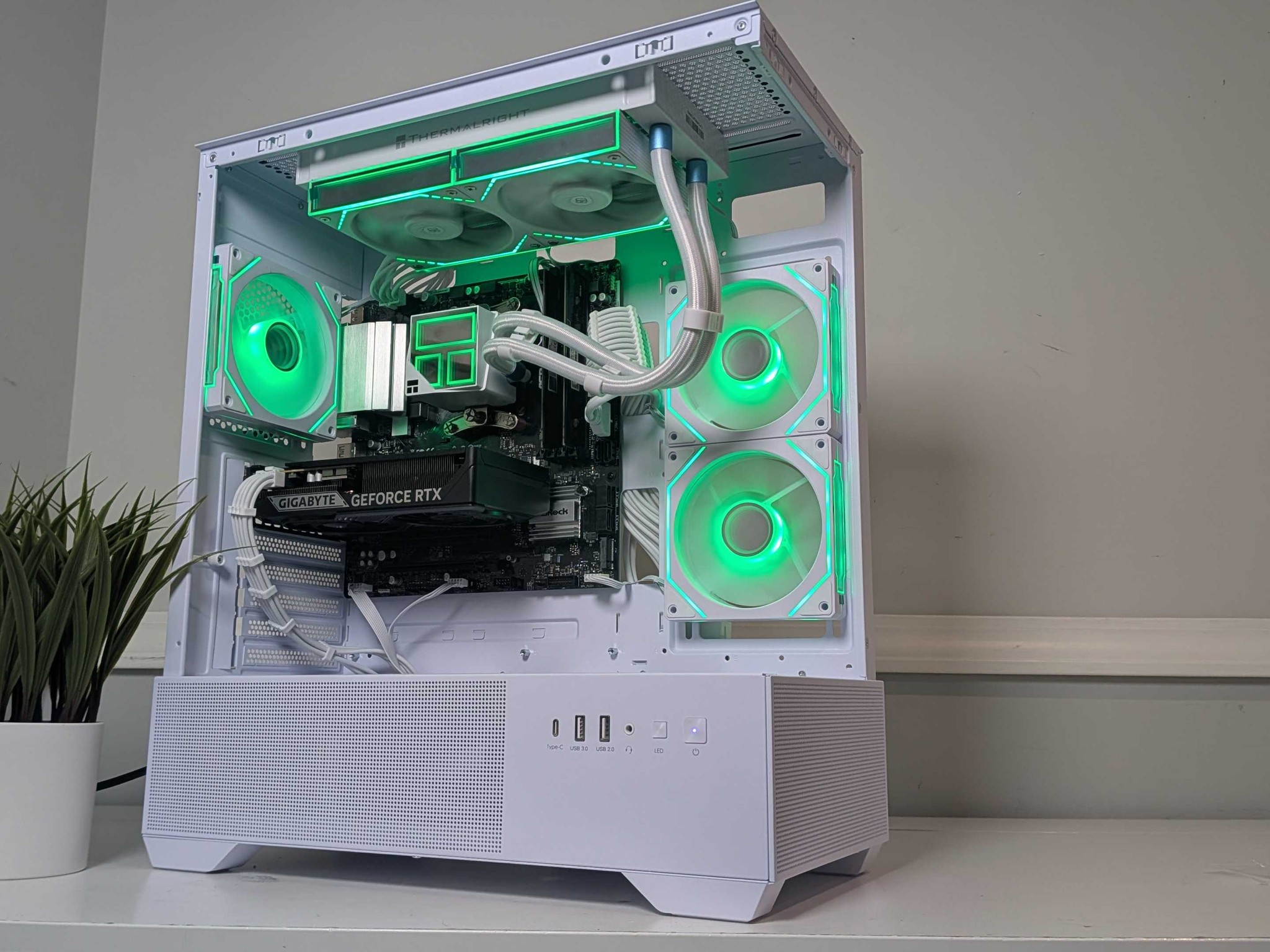 RTX 5060 | RYZEN 5 3600 | 16GB RAM | 1TB SSD | WINDOWS 11 | Mid-Range PCs