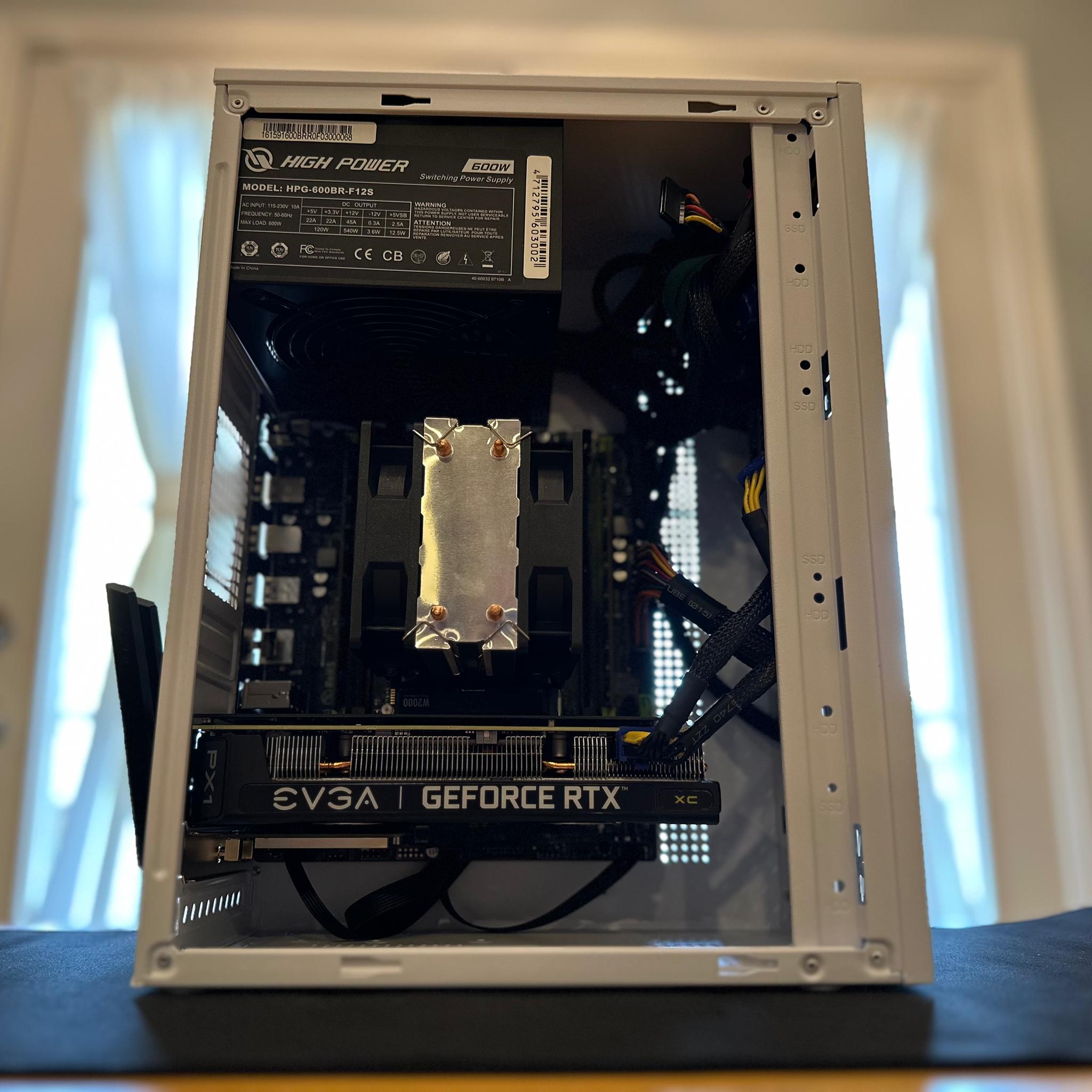 ⚪️🧊|RTX 3050 8gb, 1tb SSD, 16gb Ram, Intel 10 Core Processor, Wifi Equipped Gaming PC!