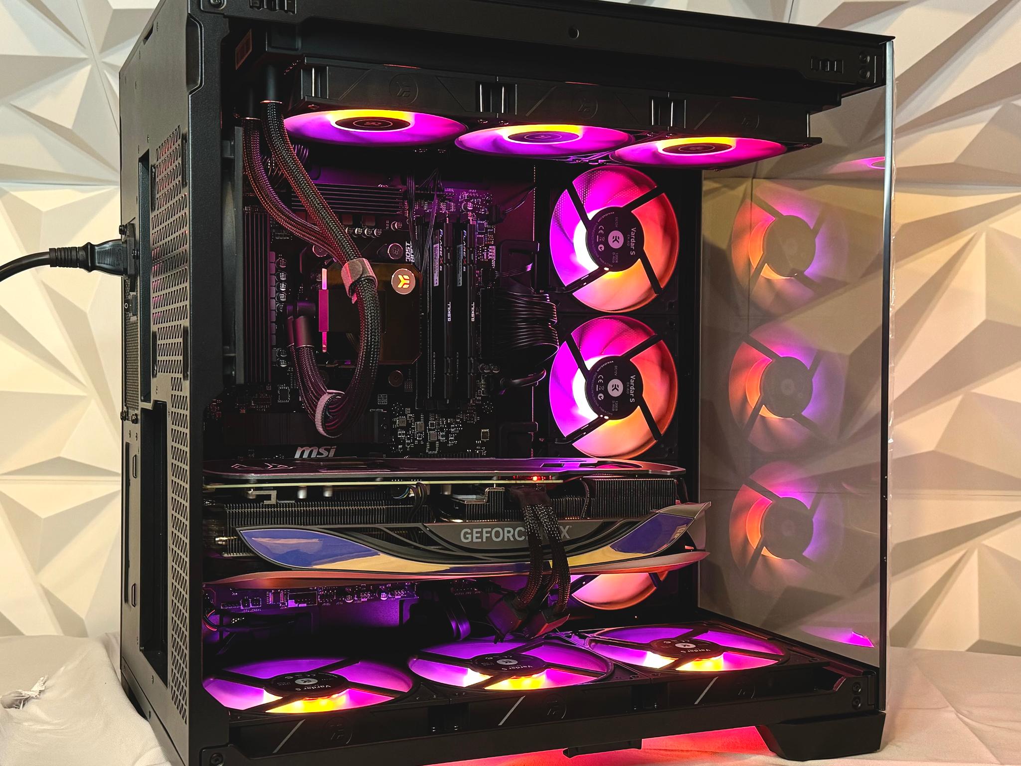 ⚫️🐰| Highend Gaming Pc | 7700x, 4070ti, 32gb, 1tb, free keyboard