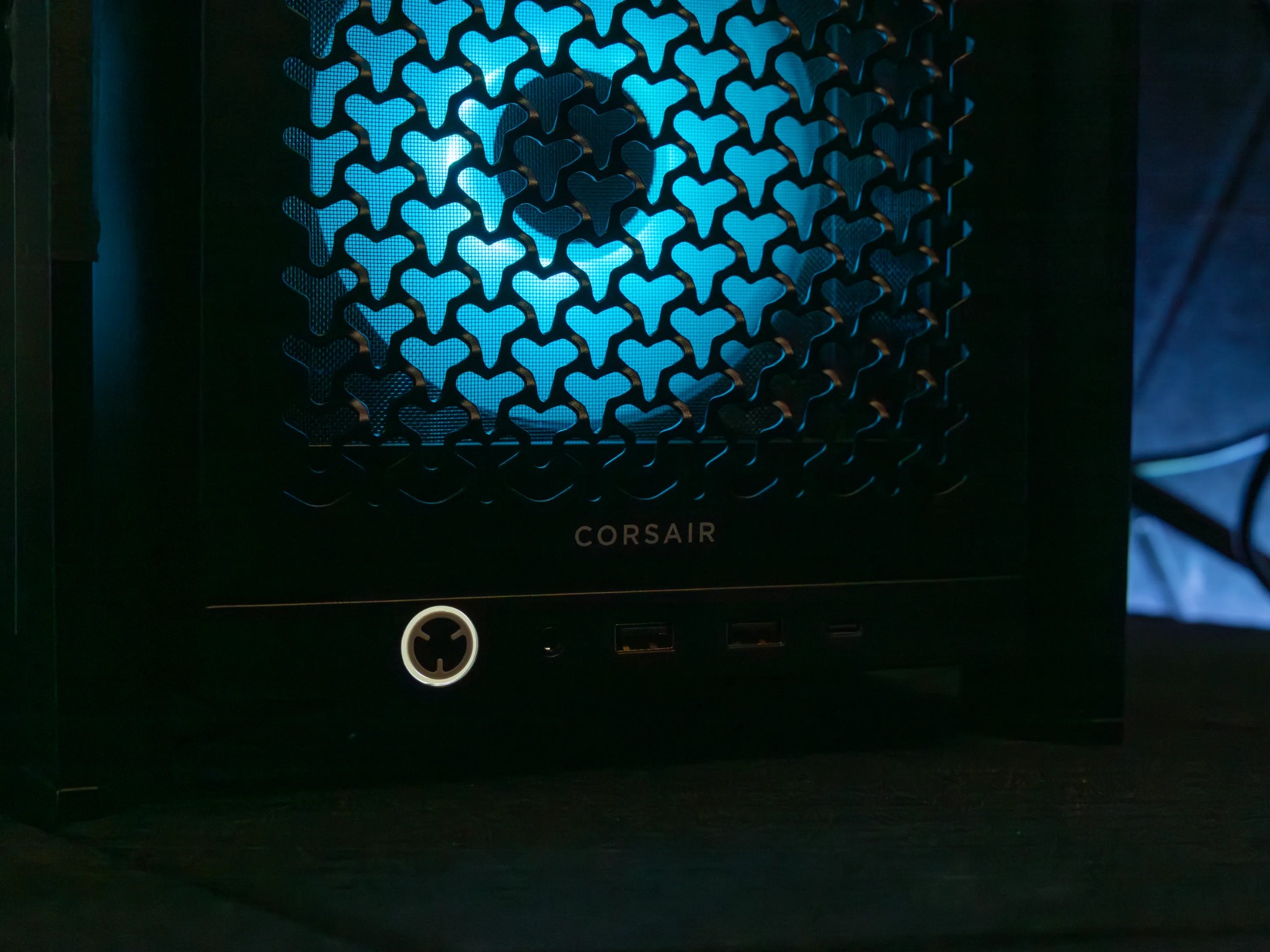 🌎 Aquaterra 🌎 RTX 5090 / AMD R7 9800X3D / 2TB NVME / 32GB DDR5 RAM / 360 AIO / Windows 11 Pro