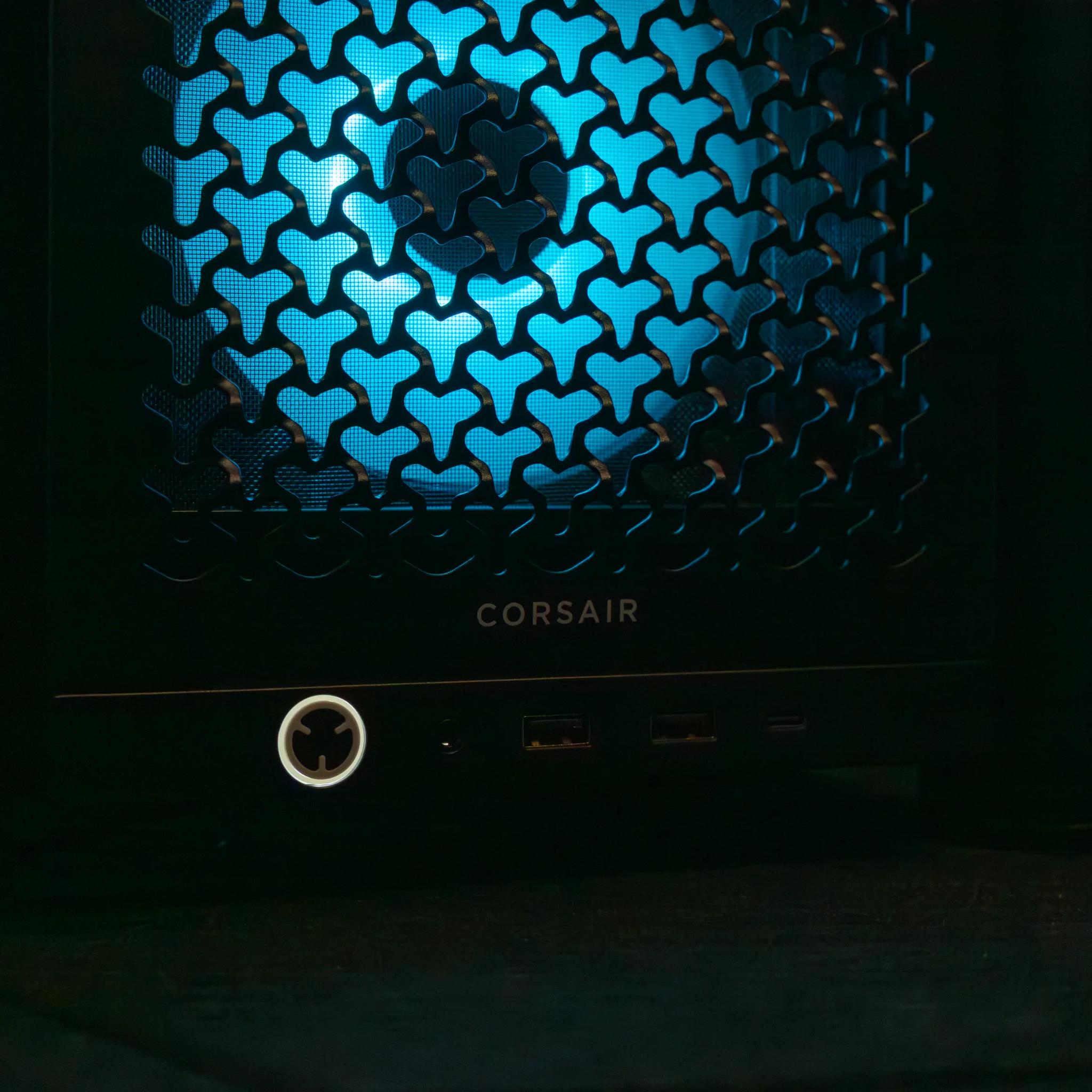 🌎 Aquaterra 🌎 RTX 5090 / AMD R7 9800X3D / 2TB NVME / 32GB DDR5 RAM / 360 AIO / Windows 11 Pro