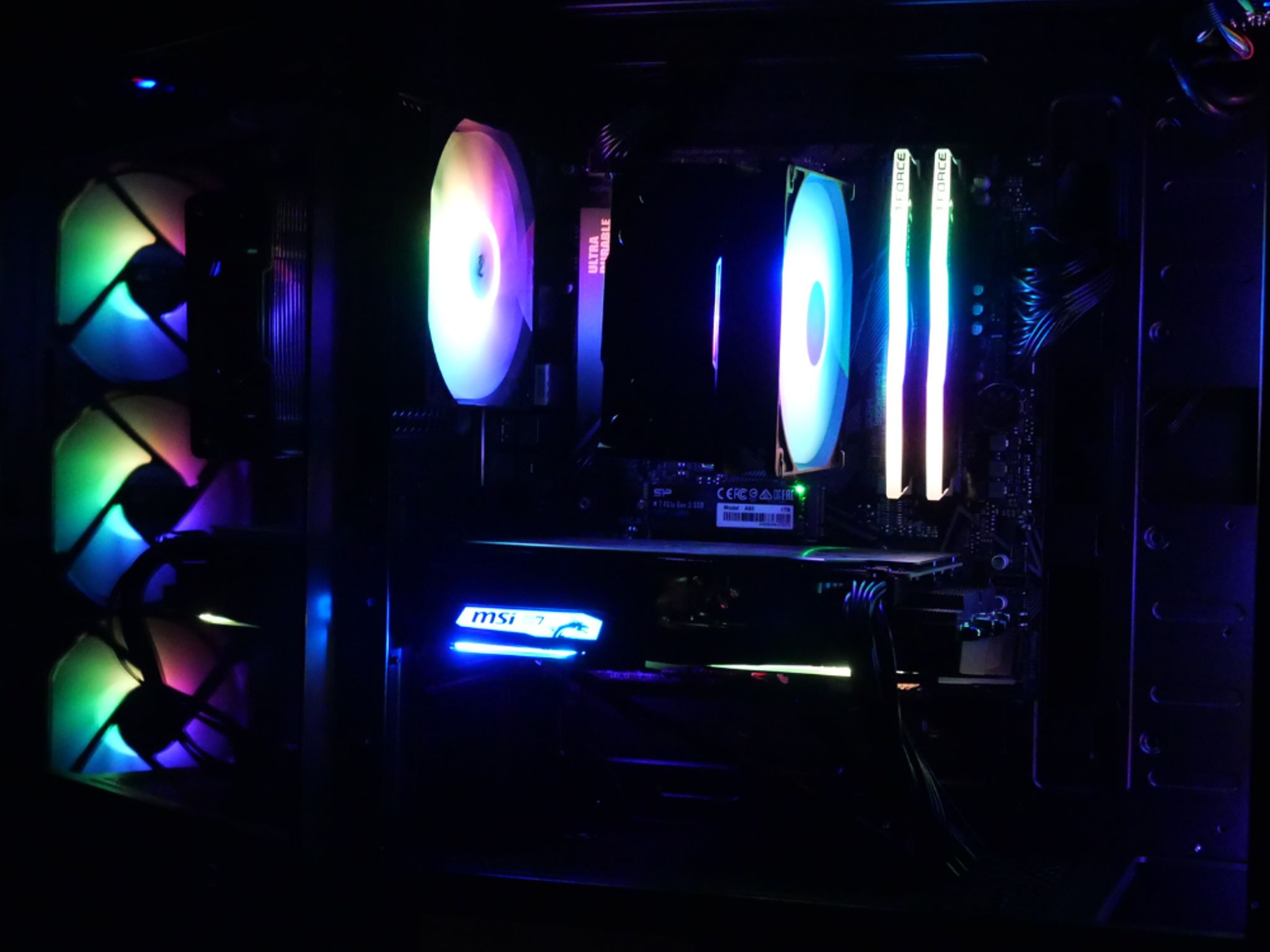 MSI GeForce RTX 2060 - AMD Ryzen 5 3600 - T-Force 16GB 3600MHz RAM - 1TB NVMe SSD