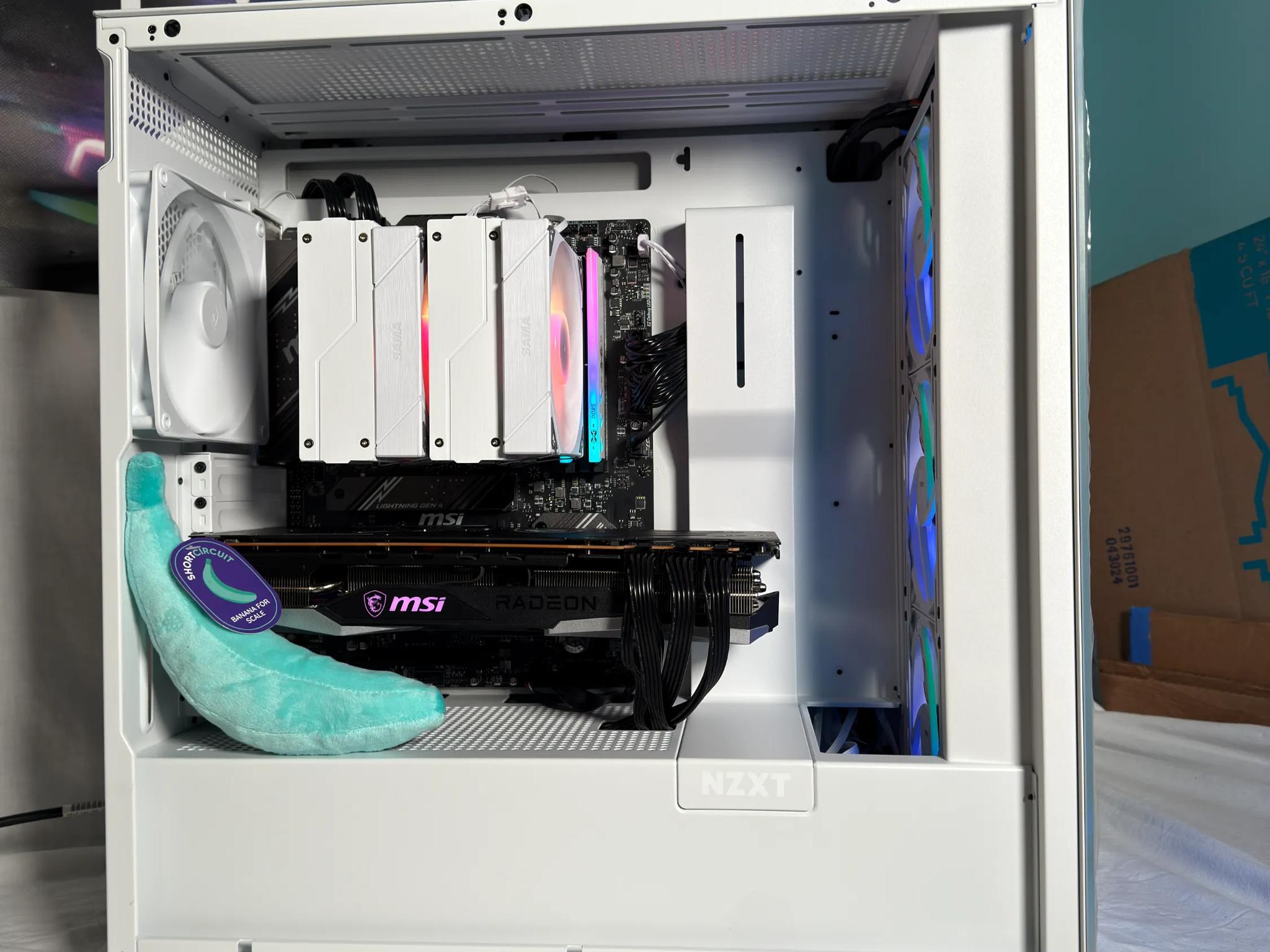 RX 7900XTX Ryzen 7 9800X3D