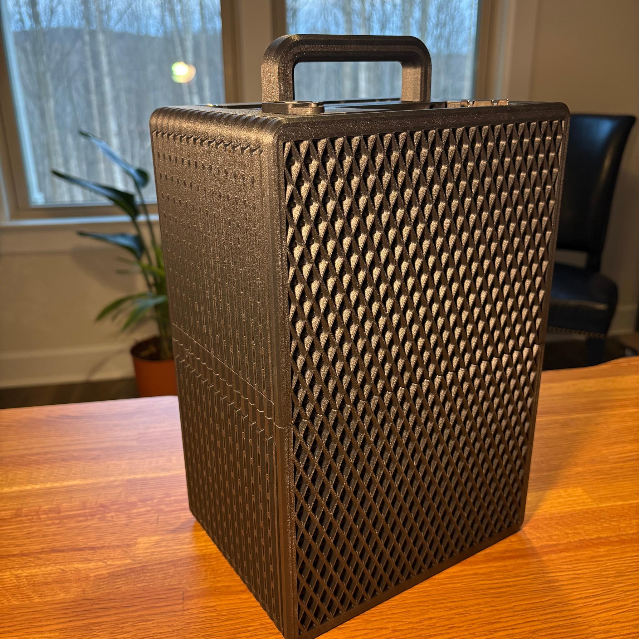 The UCBC – Ultra Compact Backpack Computer (Custom Carbon Fiber Case) | RTX 4060 Ti | 64GB RAM