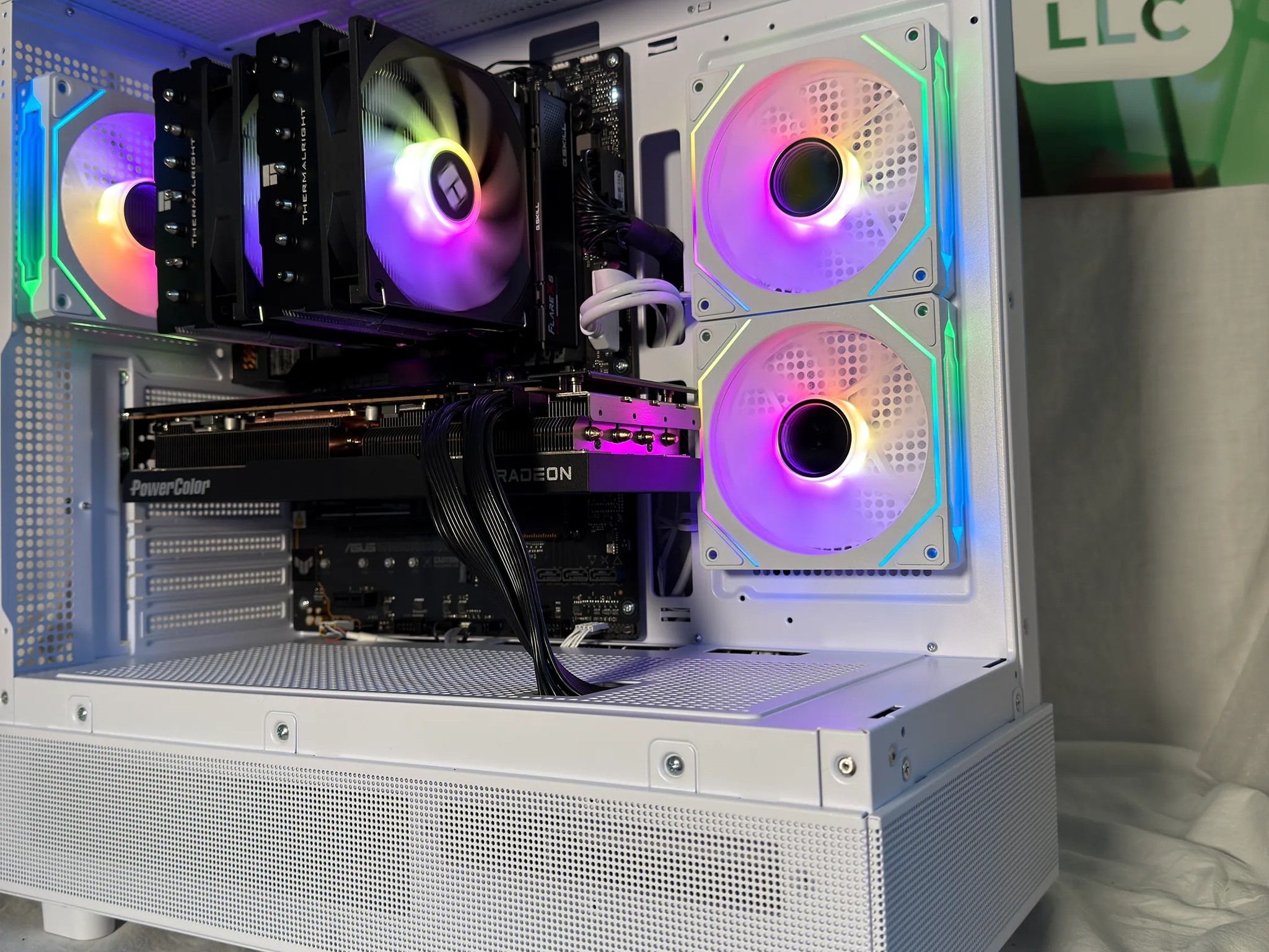 RX 7900 GRE GAMING PC Ryzen 7 7700X