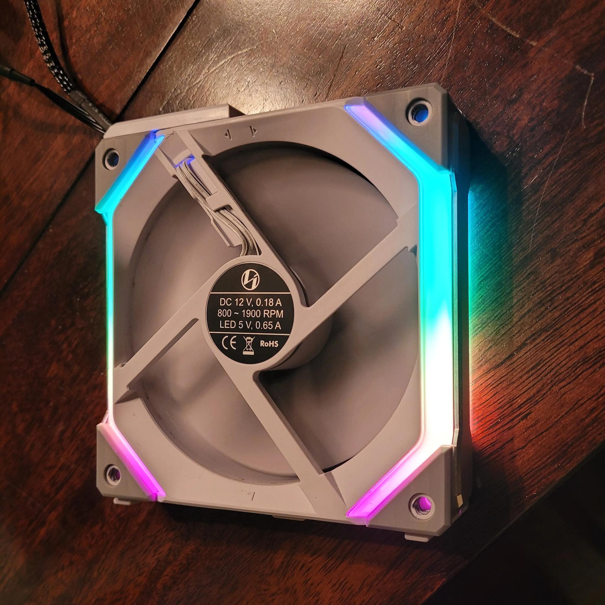 Lian Li UNI Fan SL120 (1-pack) (120mm)