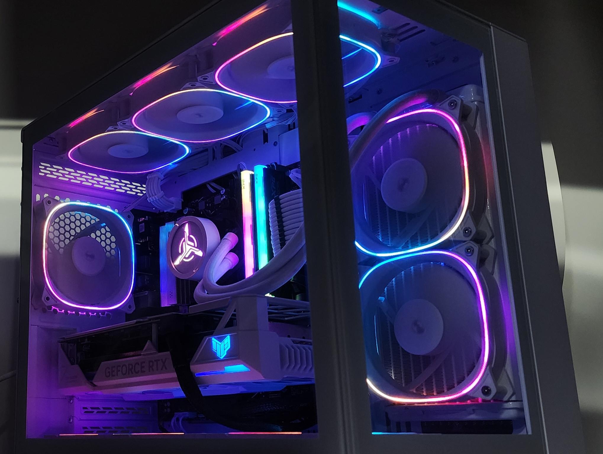 Gaming PC Ryzen 7 7700 32GB RAM 2TB SSD RTX 4070 Ti SUPER 16GB Win11 Computer