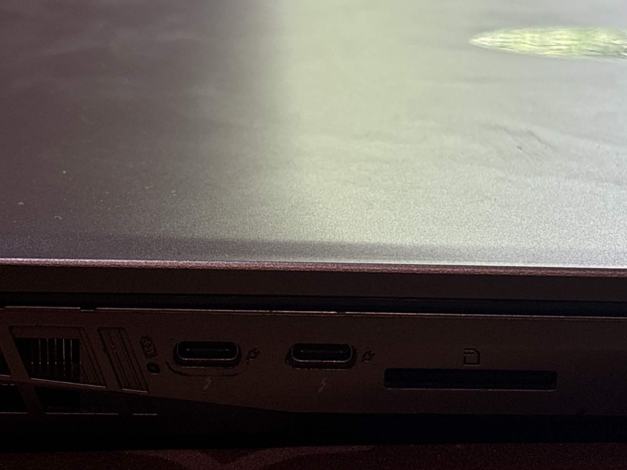 MSI Vector 16 HX AI Ultra 7 RTX 5070 Ti 16GB 2K 240Hz (NM)