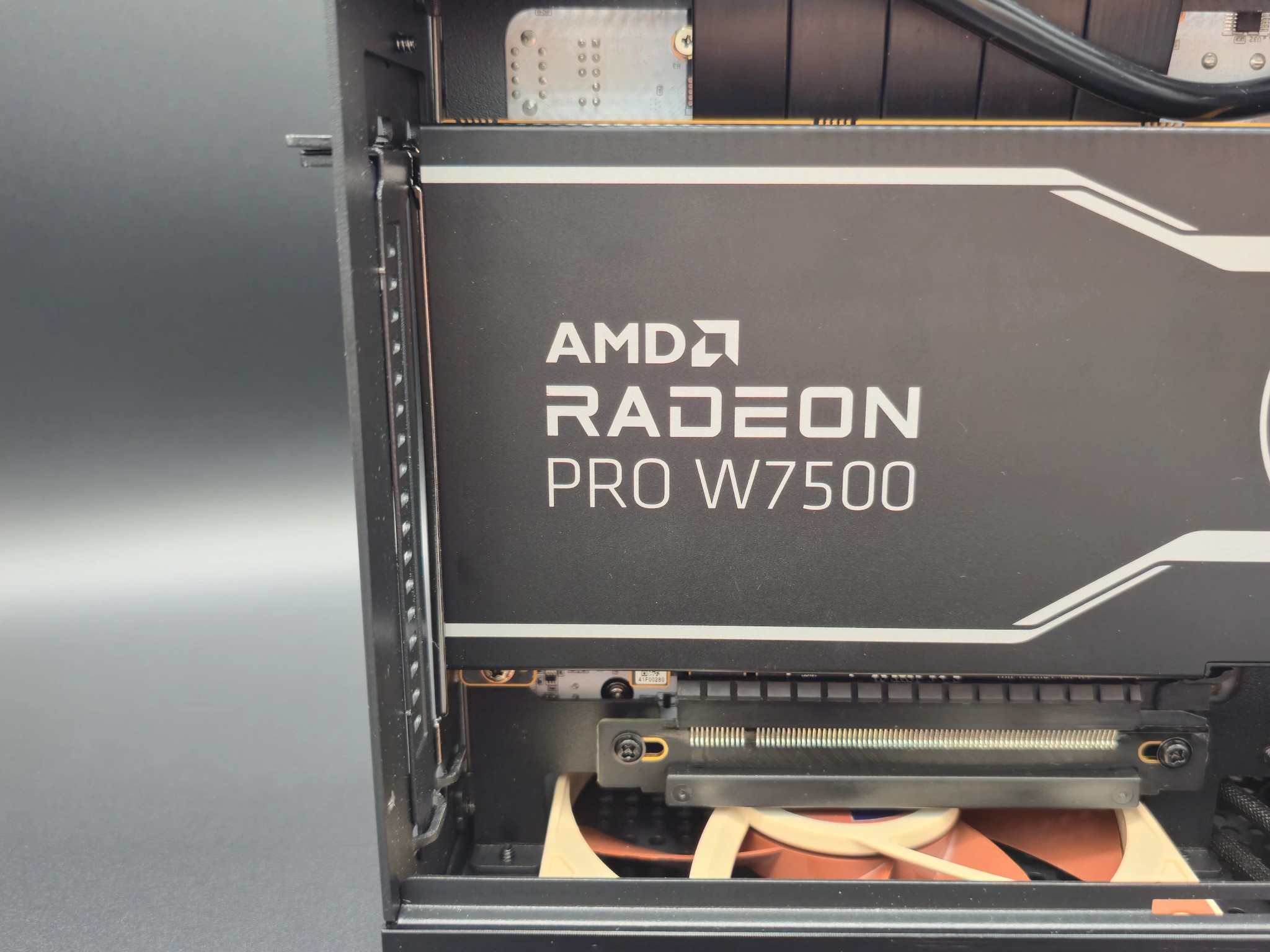 NRS- aiONE Micro Workstation - Base Configuration