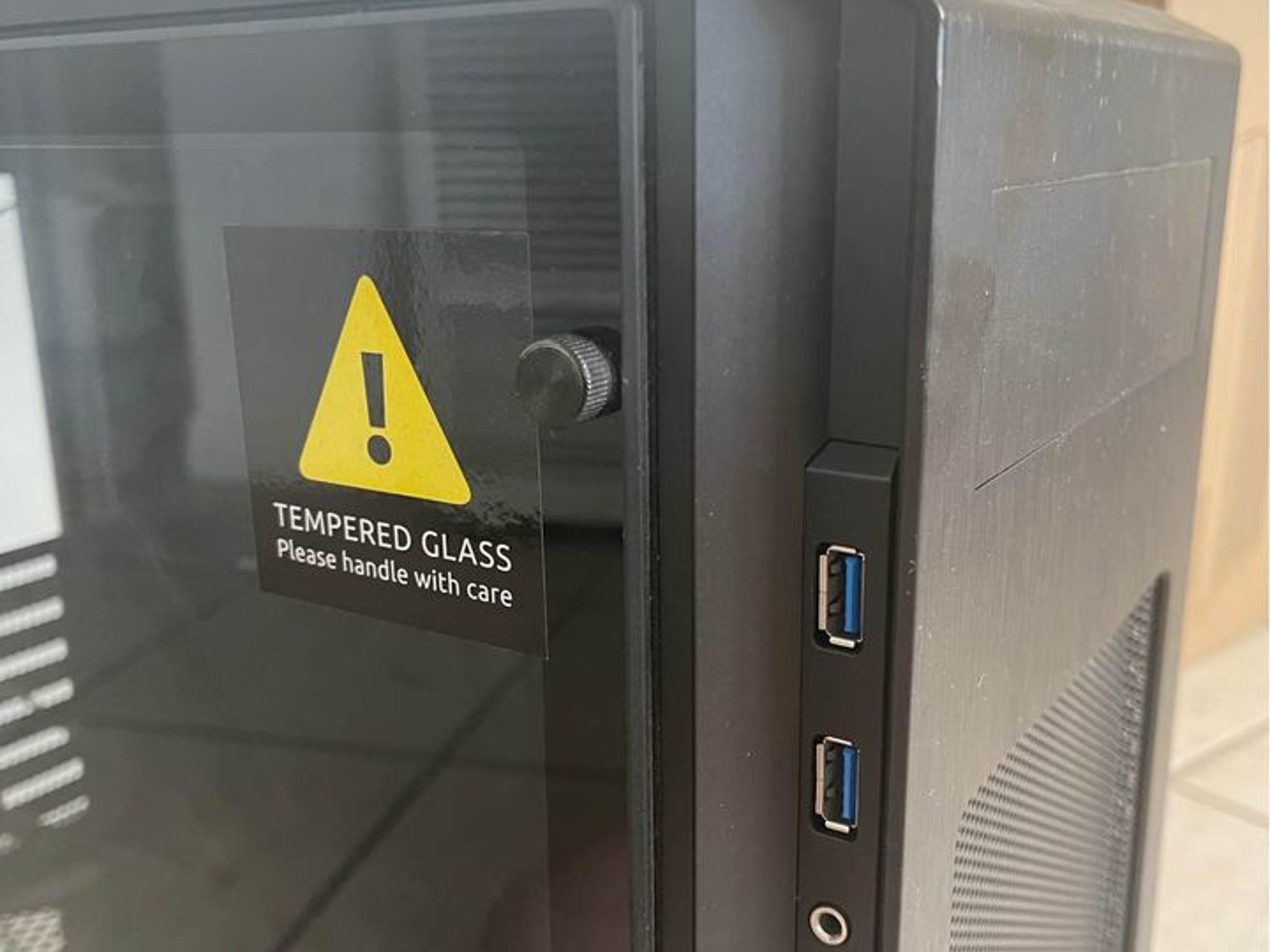 Black Phanteks Enthoo Pro Mid PC Gaming Tower Case