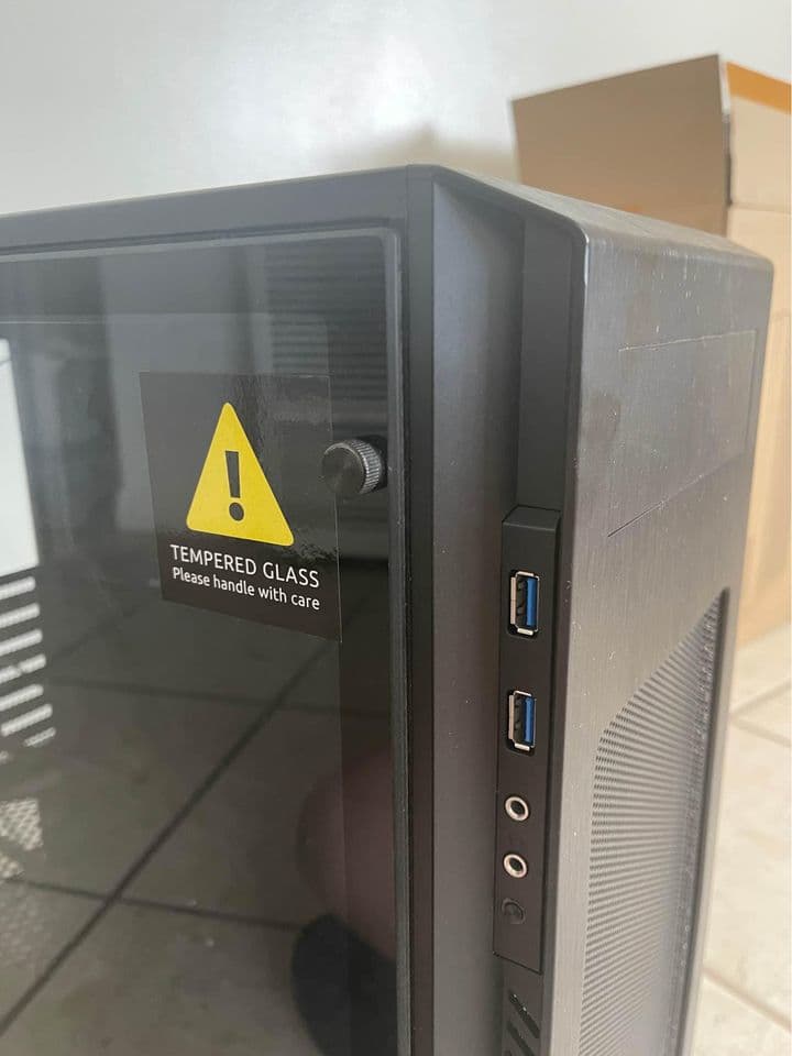 Black Phanteks Enthoo Pro Mid PC Gaming Tower Case